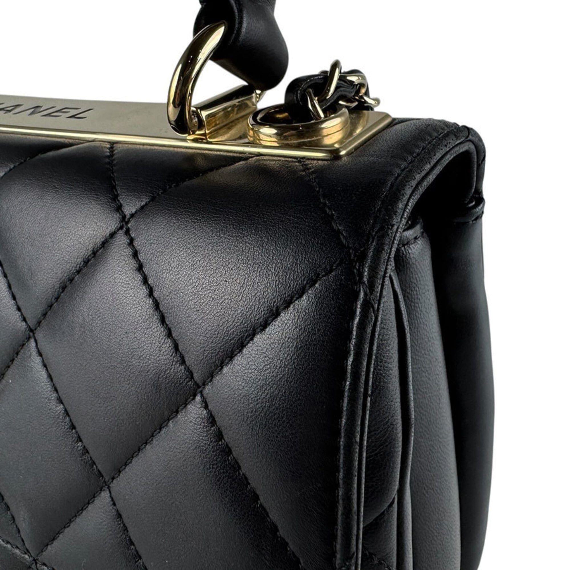 Chanel Black Leather Handbag Shoulder Bag (Pre-Owned)