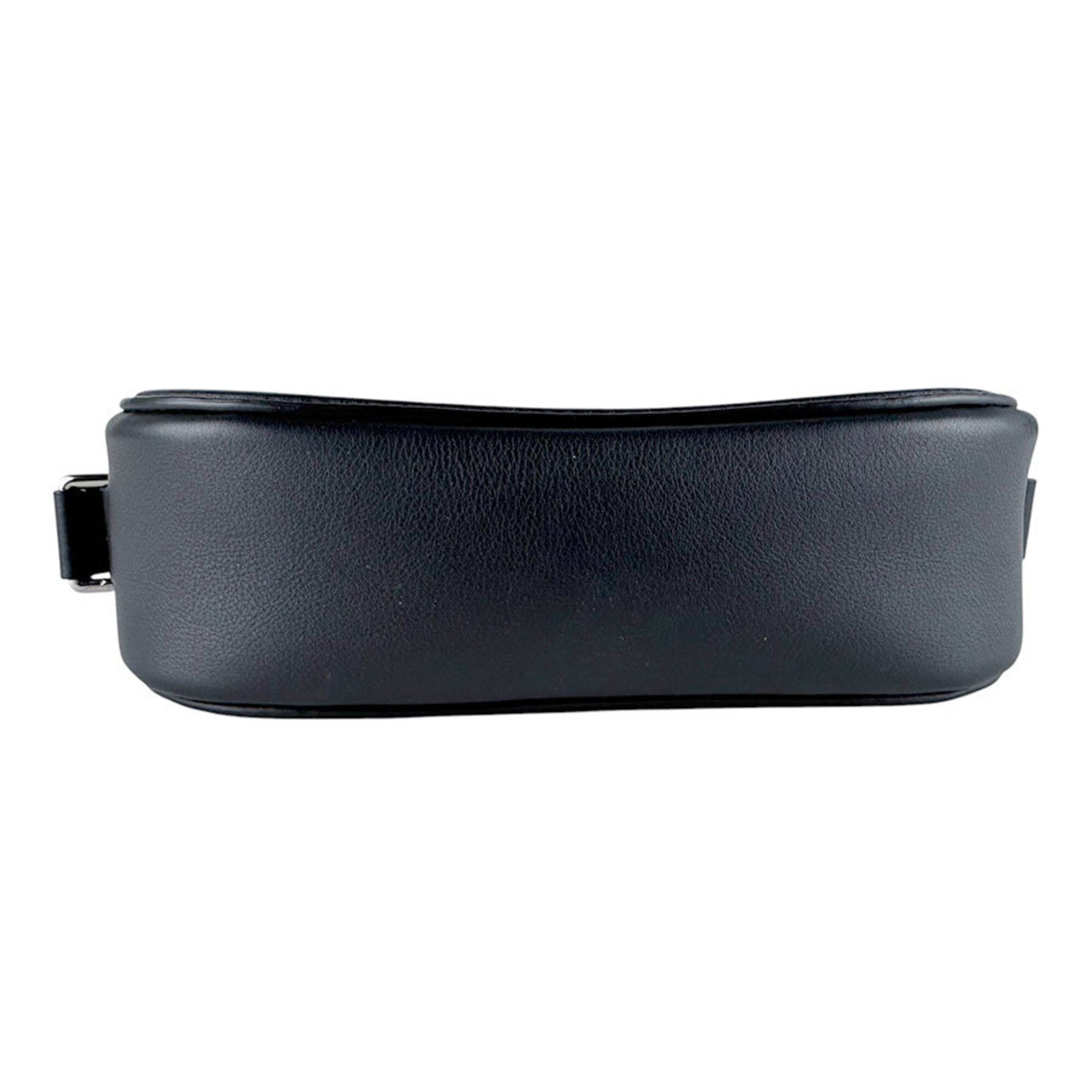 Salvatore Ferragamo Black Leather Handbag (Pre-Owned)