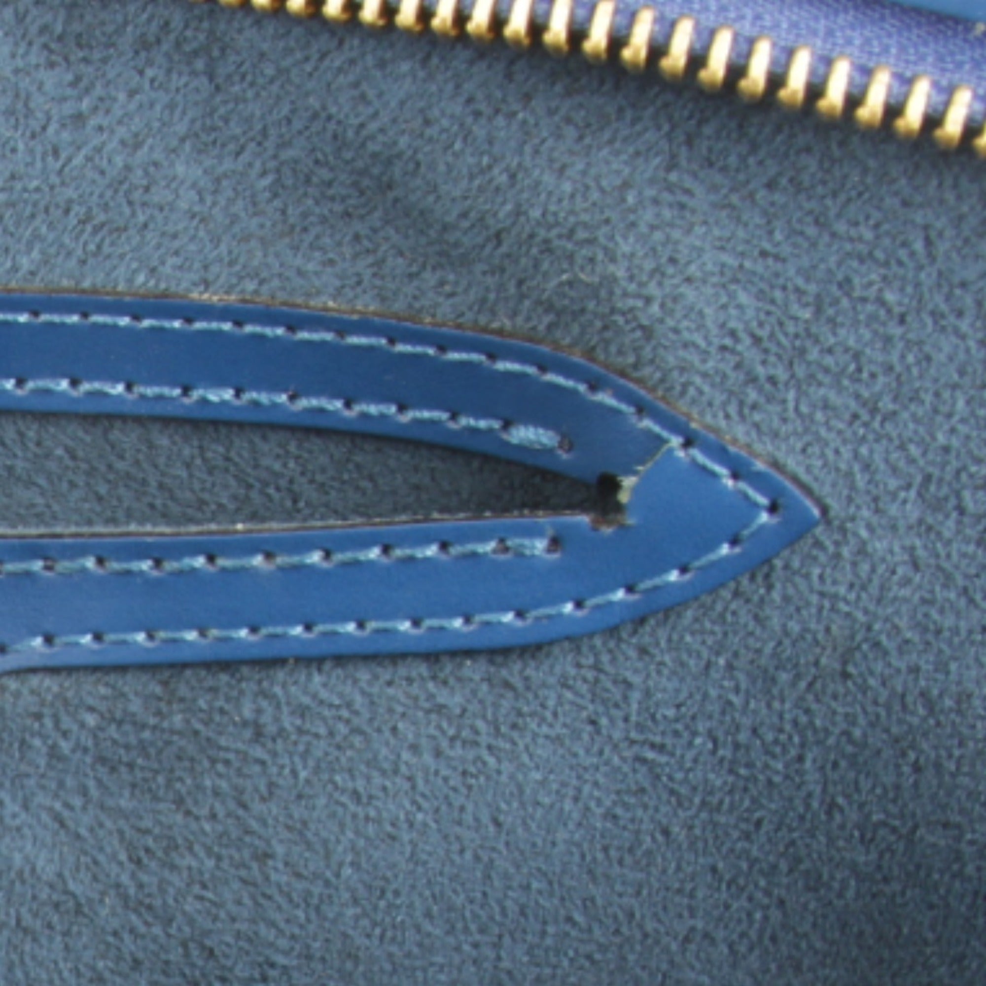 Louis Vuitton Blue Epi Leather Handbag (Pre-Owned)