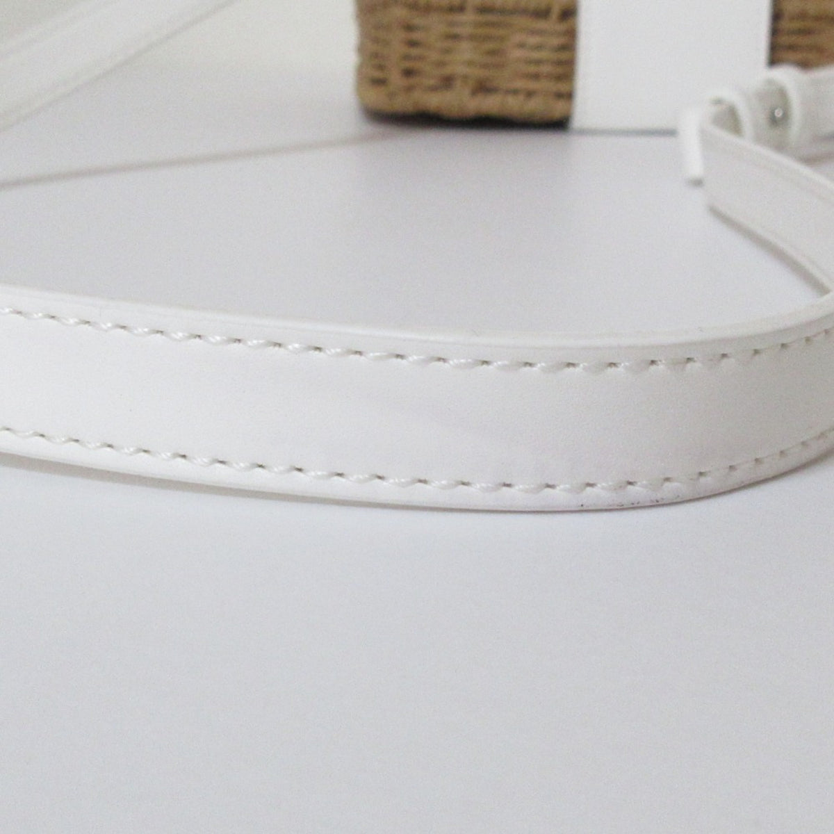 Marni Beige White Shoulder Bag (Pre-Owned)