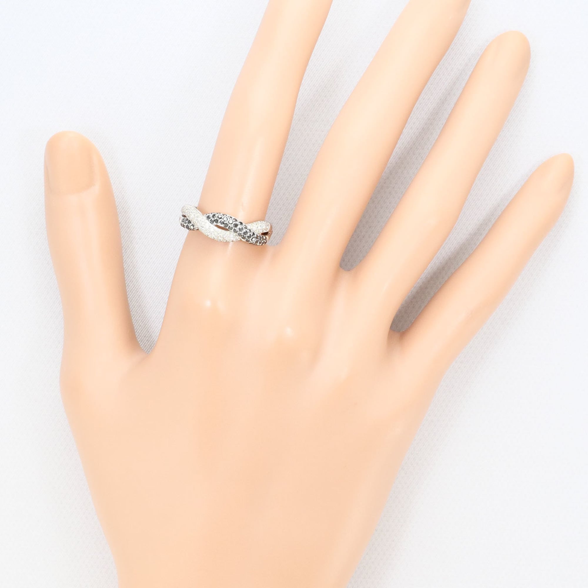 Unbranded Black White Gold White Gold (18K) Band Ring (Pre-Owned)