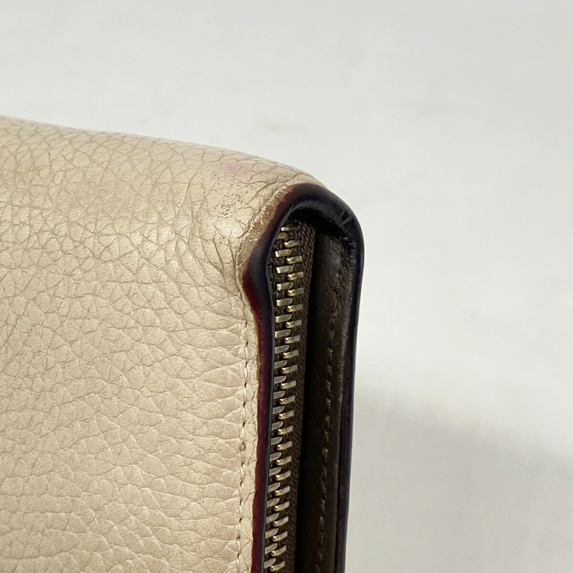 Christian Dior Beige Leather Long Wallet (Bi-Fold) (Pre-Owned)