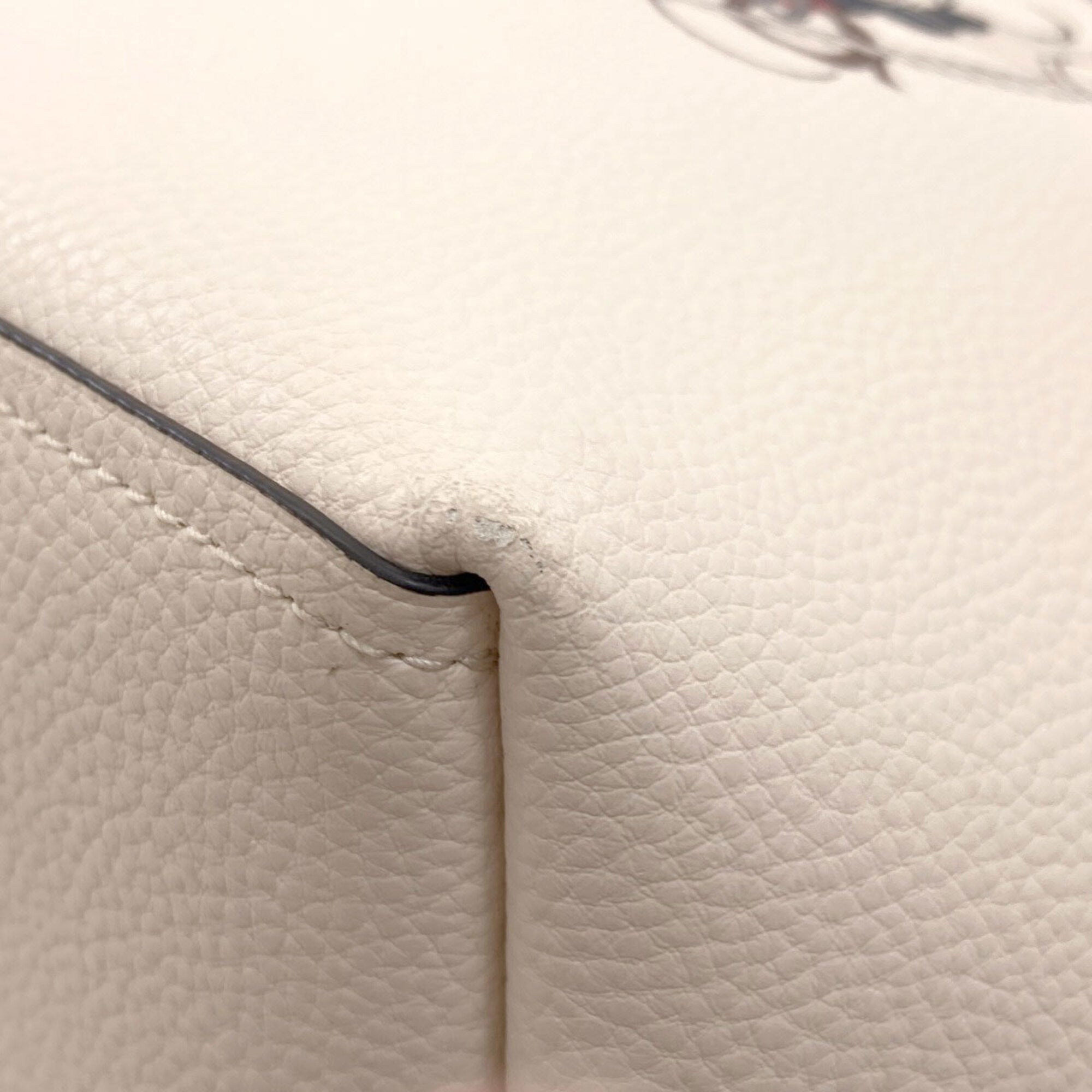Coach White Leather Tote Bag (Pre-Owned)