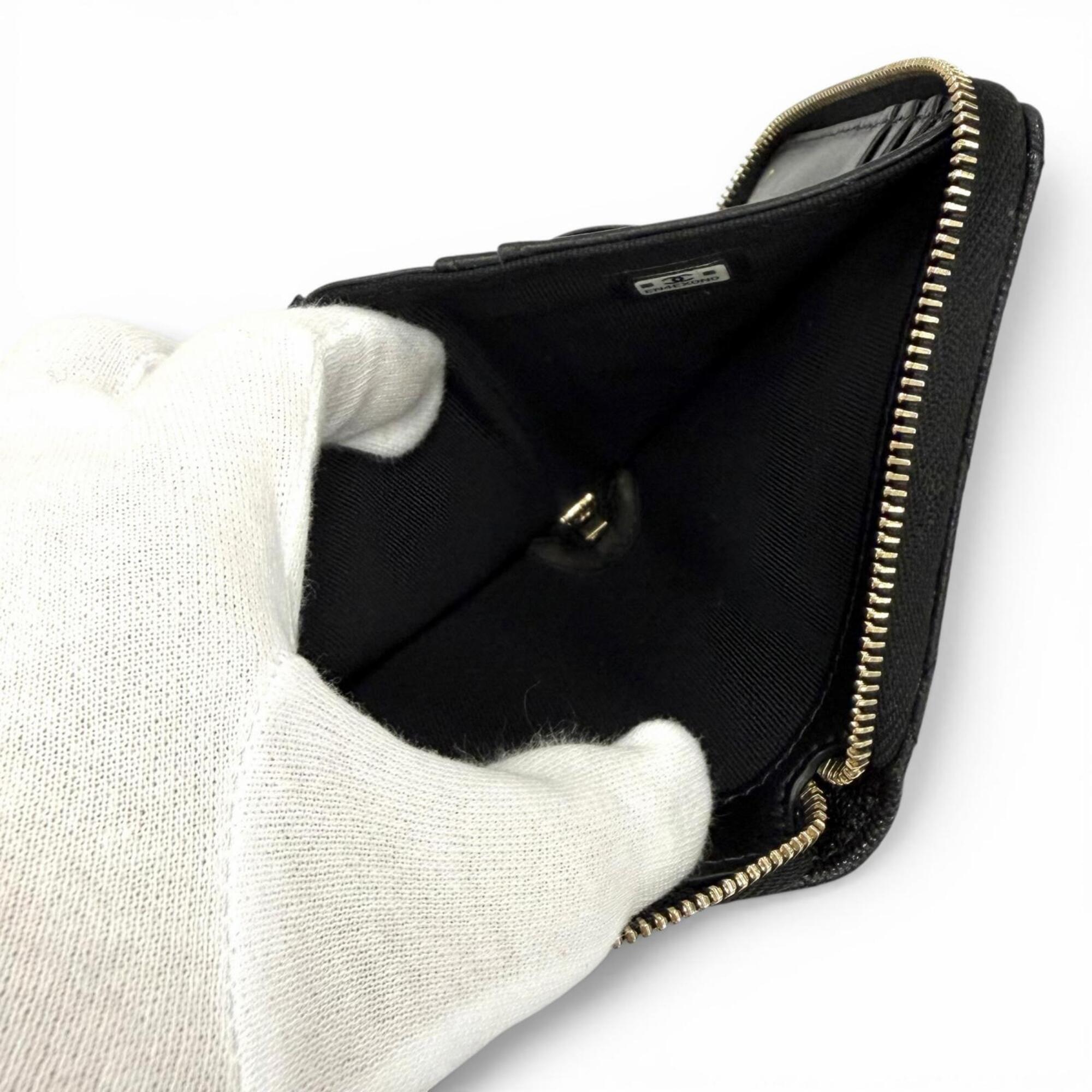 Chanel Black Grained Calfskin Wallet (Bi-Fold) (Pre-Owned)