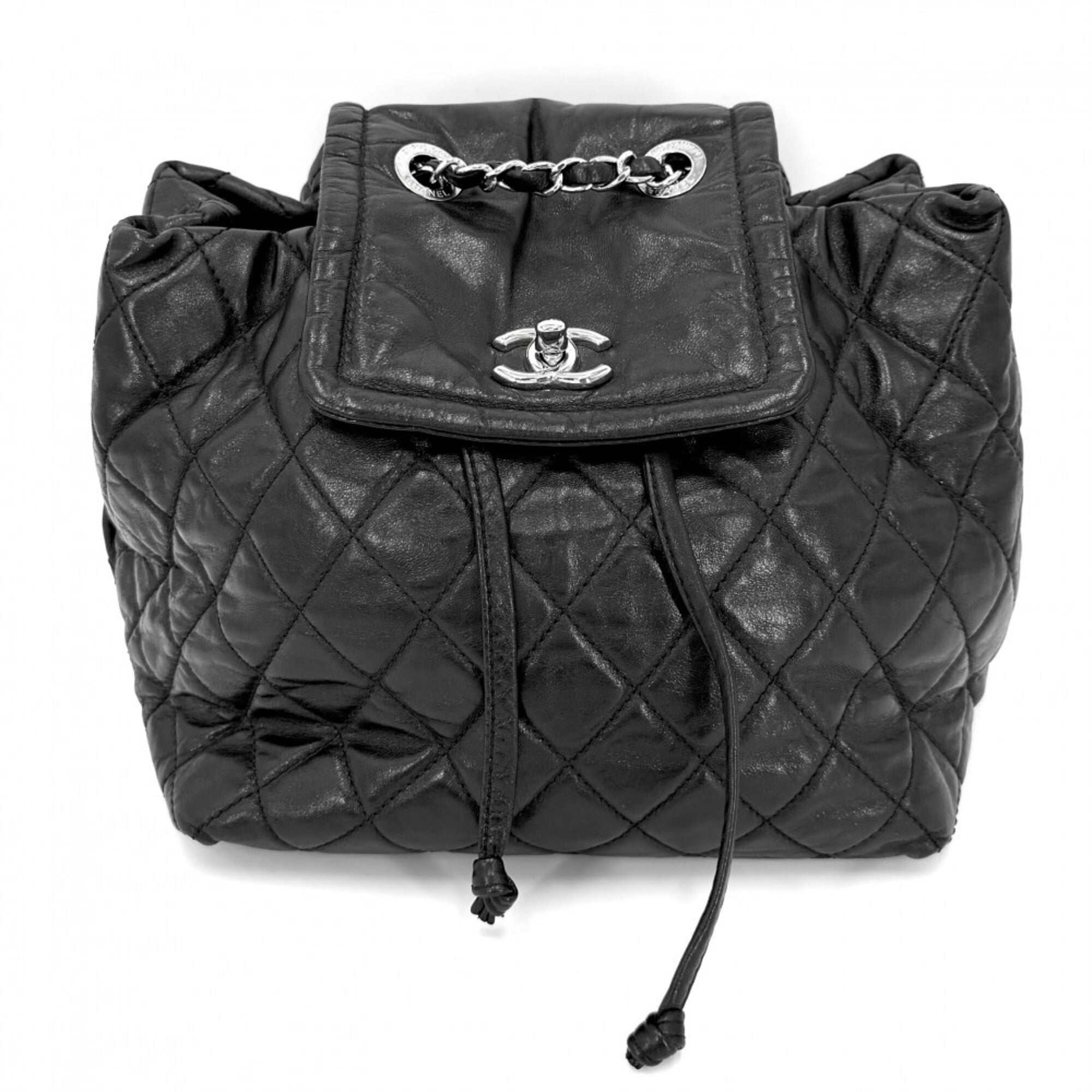 Chanel Matelasse Black Leather Shoulder Bag (Pre-Owned)
