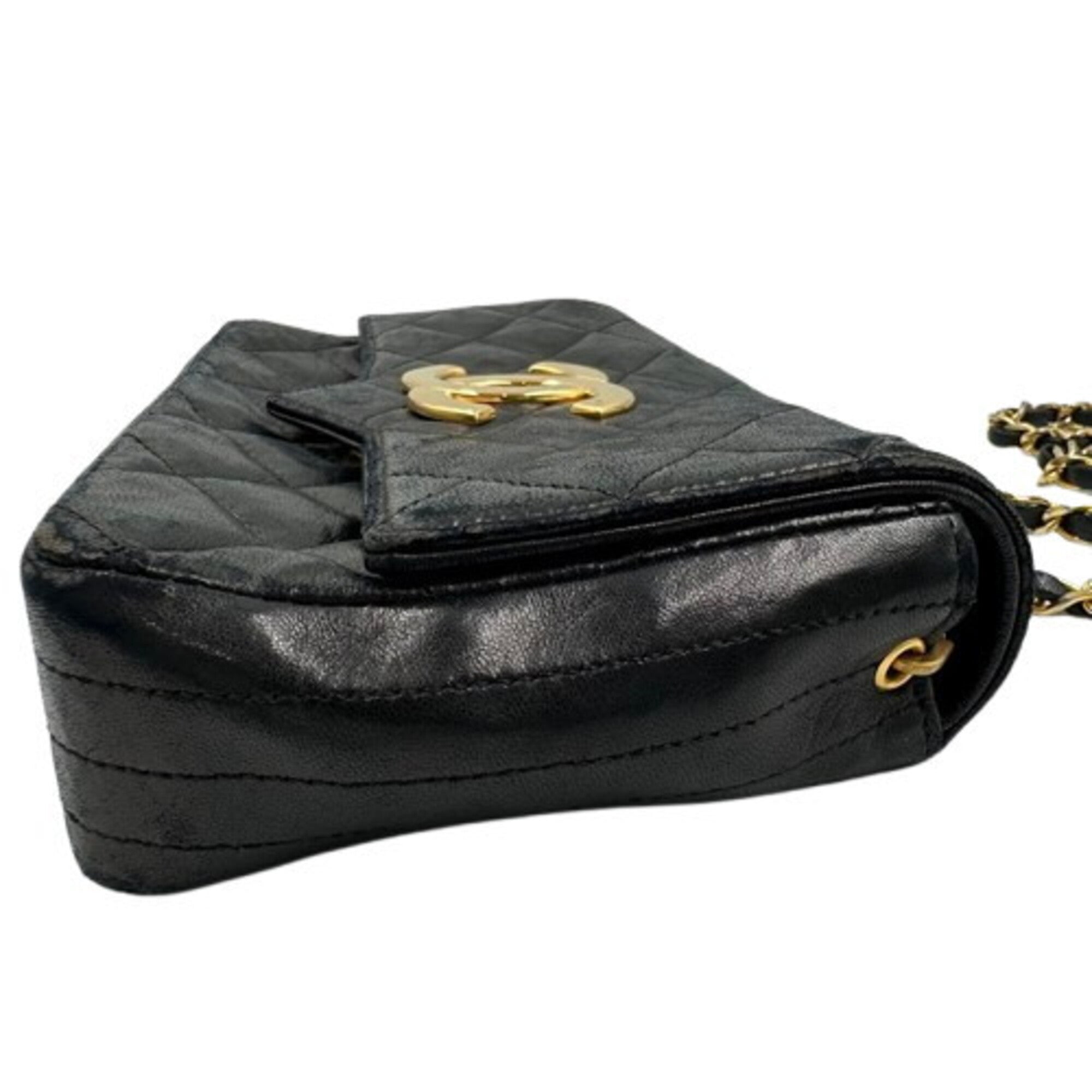 Chanel Black Leather Shoulder Bag (Pre-Owned)