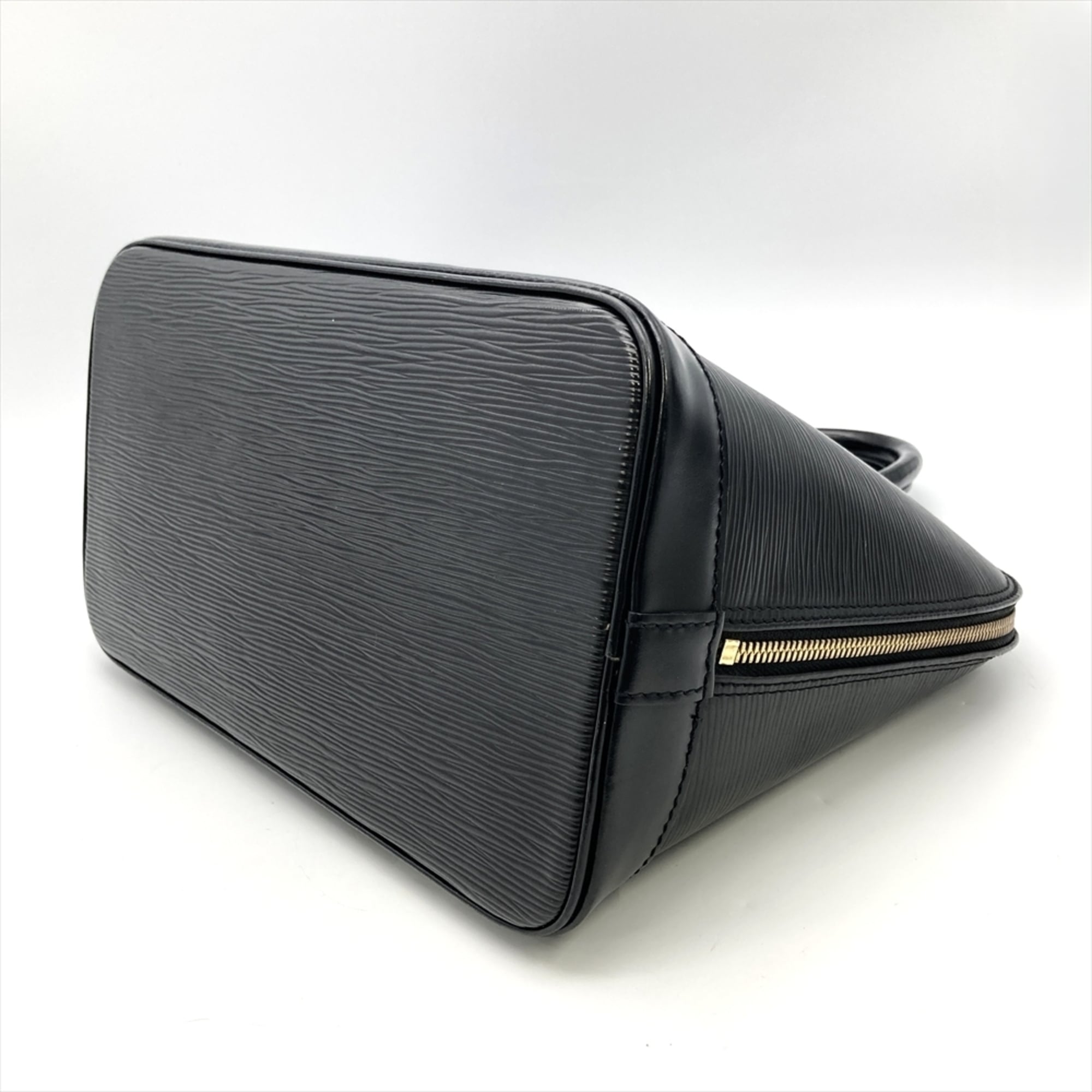 Louis Vuitton Black Noir Epi Leather Handbag (Pre-Owned)