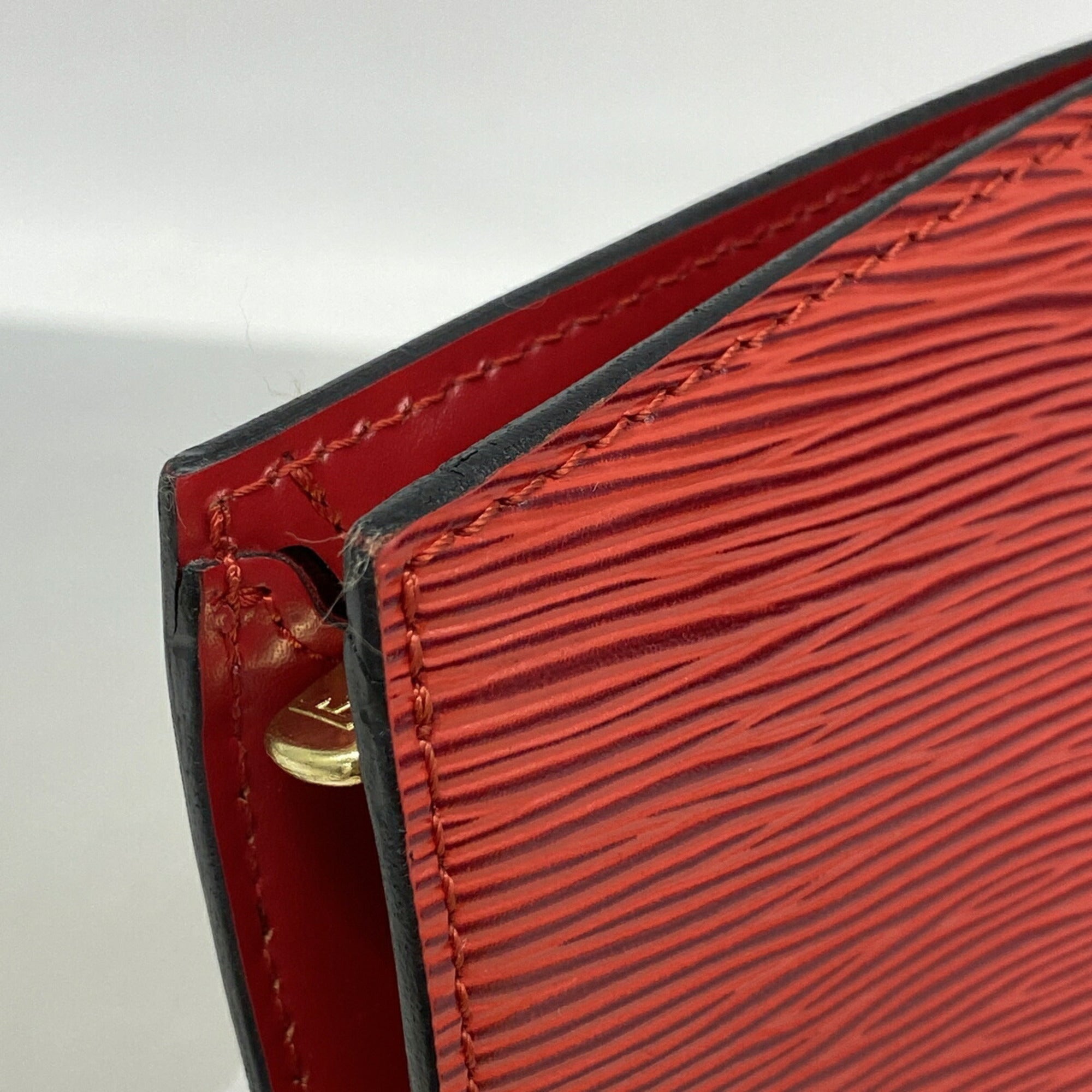 Louis Vuitton Castilian Red Handbag (Pre-Owned)