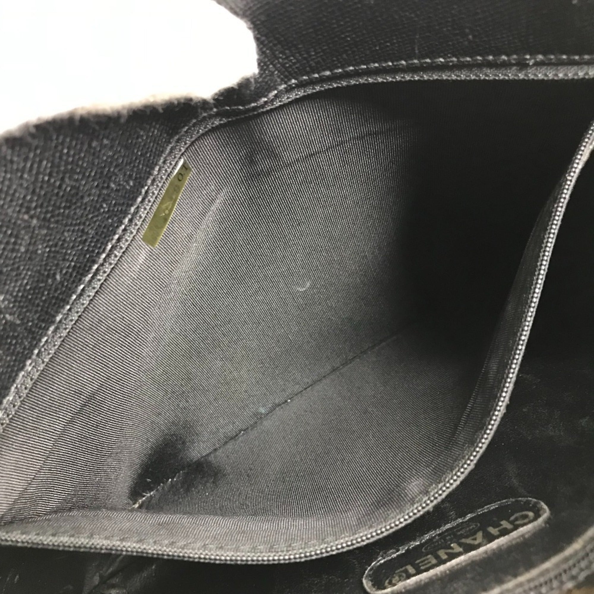 Chanel Black Grained Calfskin Shoulder Bag Tote Bag (Pre-Owned)