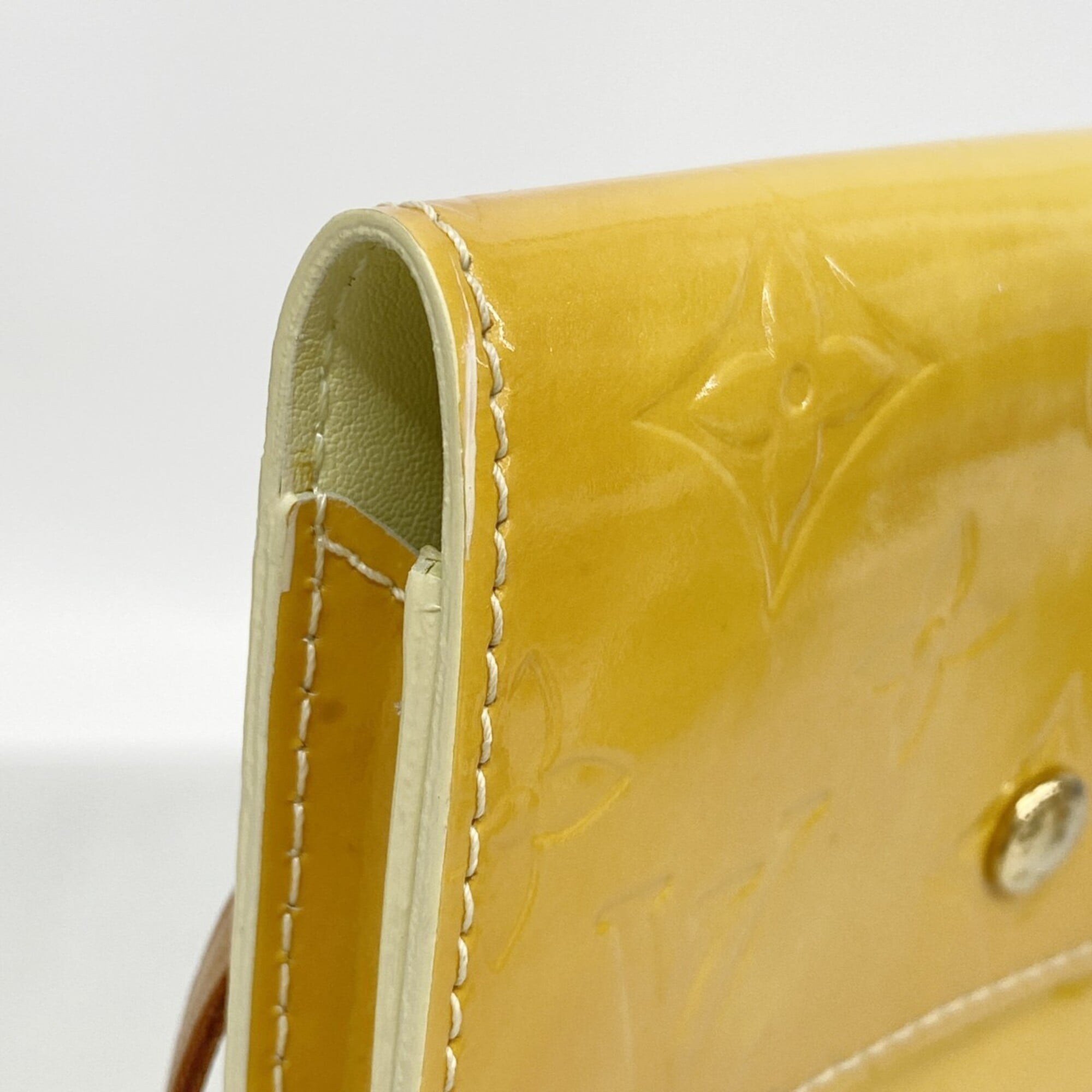 Louis Vuitton Lime Yellow Shoulder Bag (Pre-Owned)