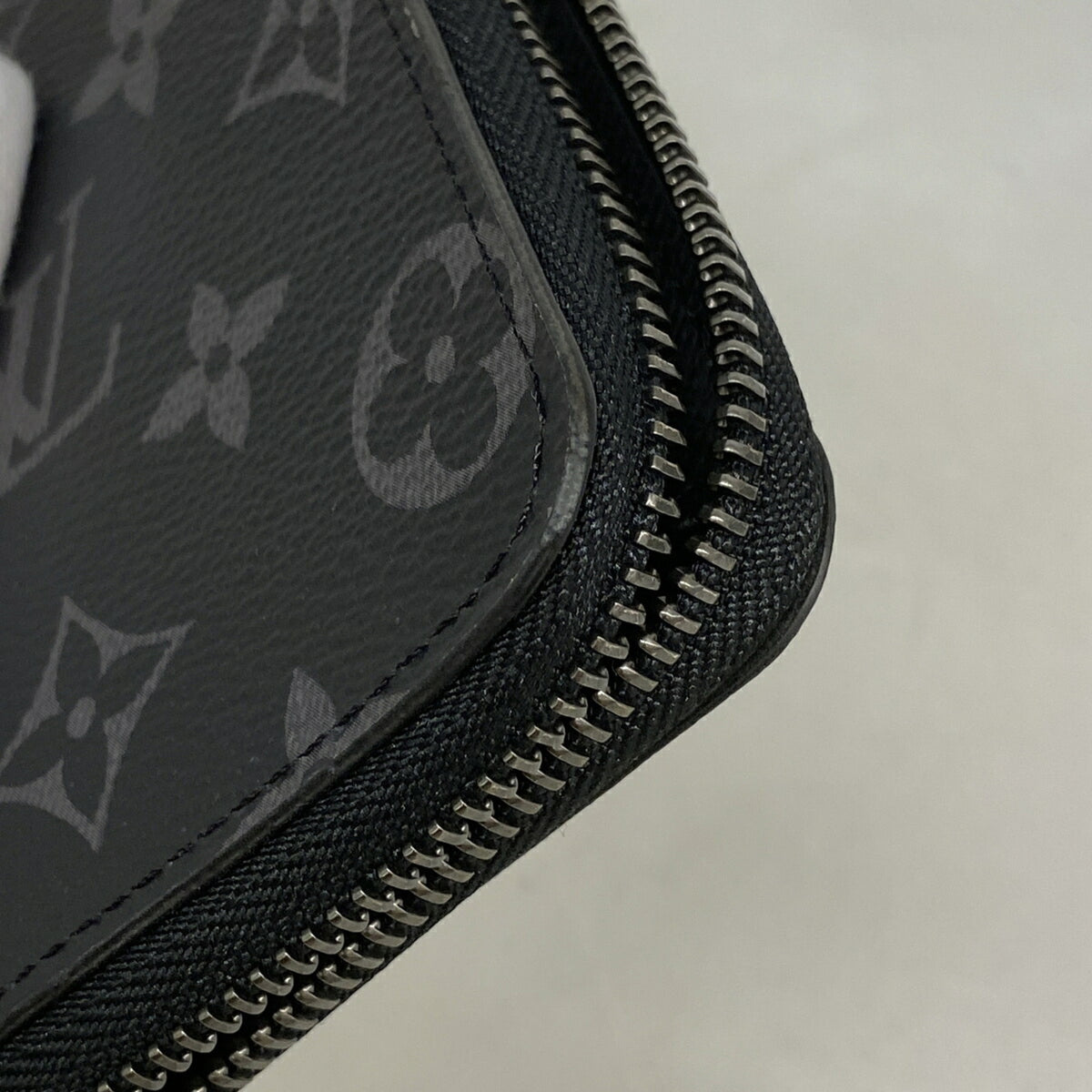 Louis Vuitton Black Long Wallet (Bi-Fold) (Pre-Owned)