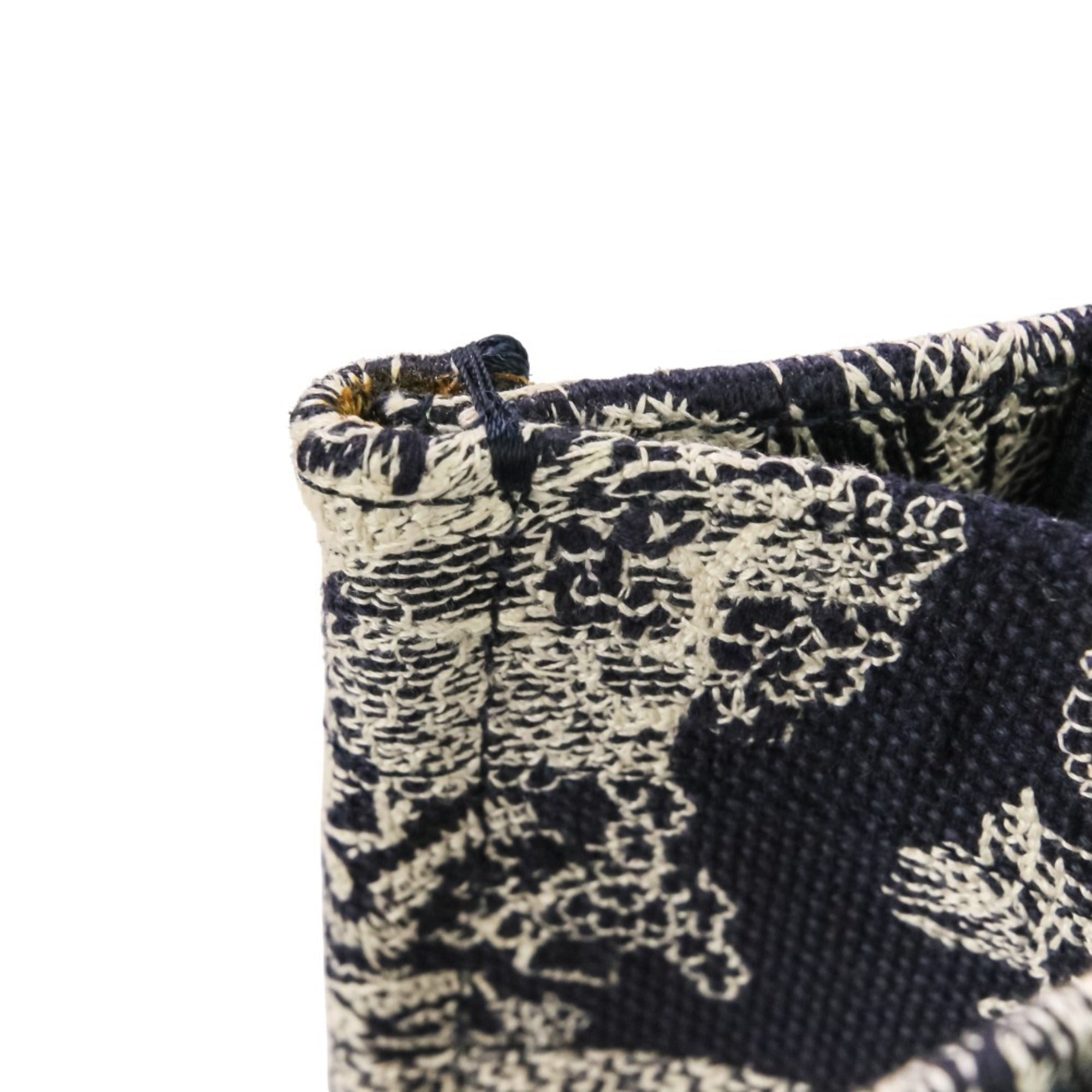 Christian Dior Navy Canvas Handbag (Pre-Owned)