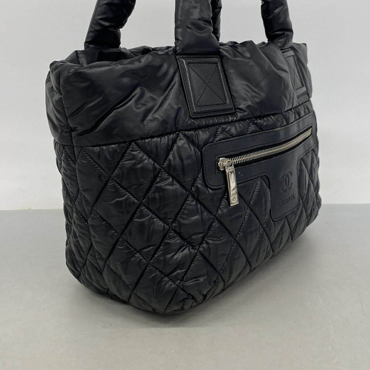 Chanel Black Nylon Tote Bag (Pre-Owned)