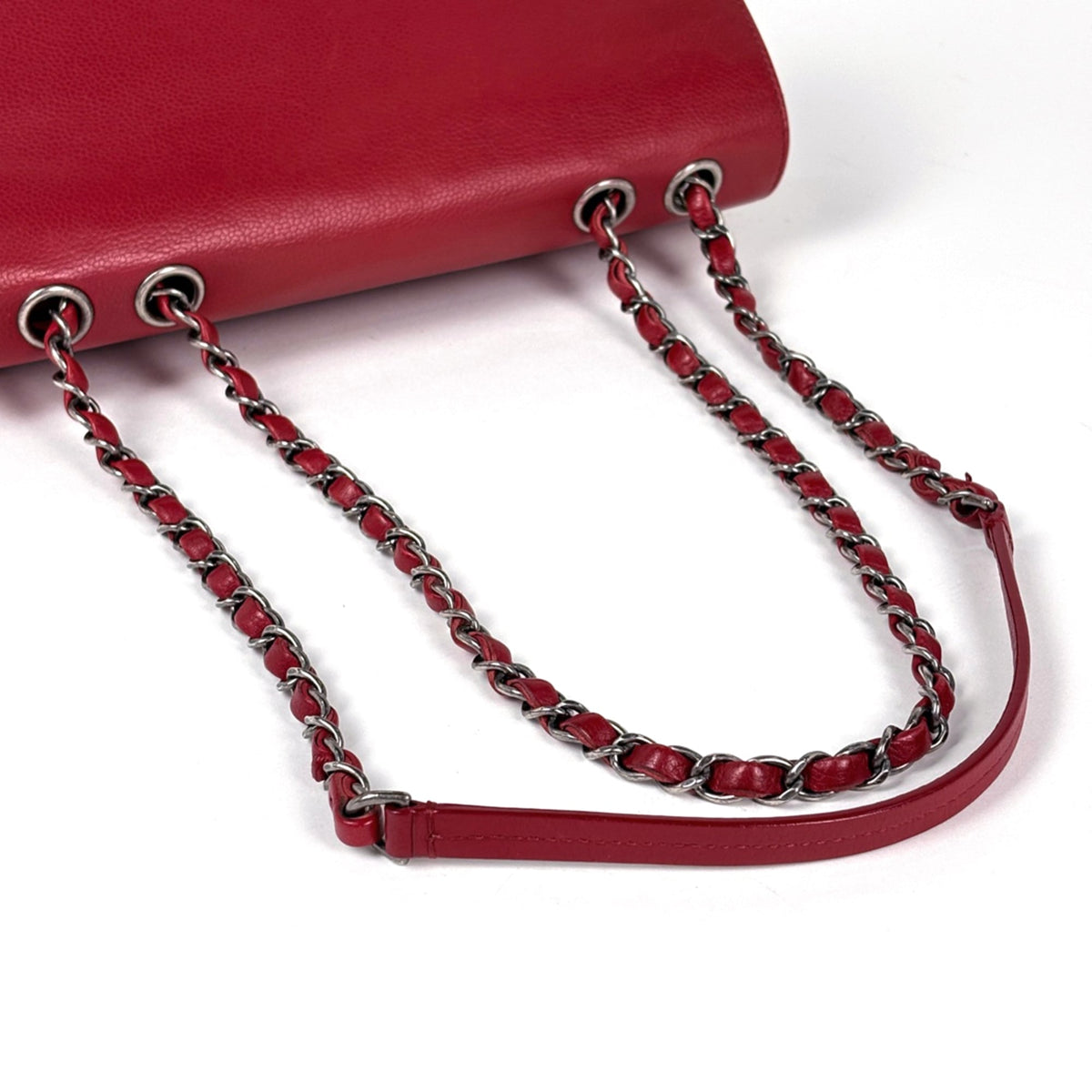 Chanel Red Color Grained Calfskin Shoulder Bag (Pre-Owned)