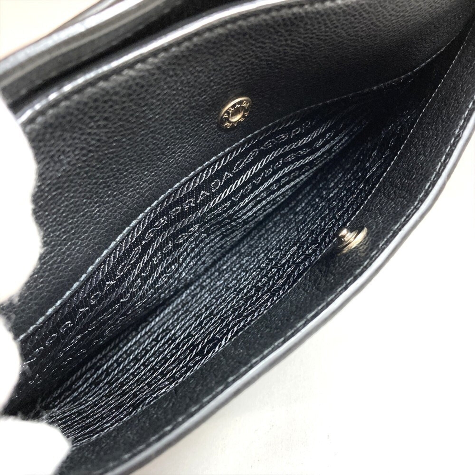 Prada Black Leather Shoulder Bag (Pre-Owned)
