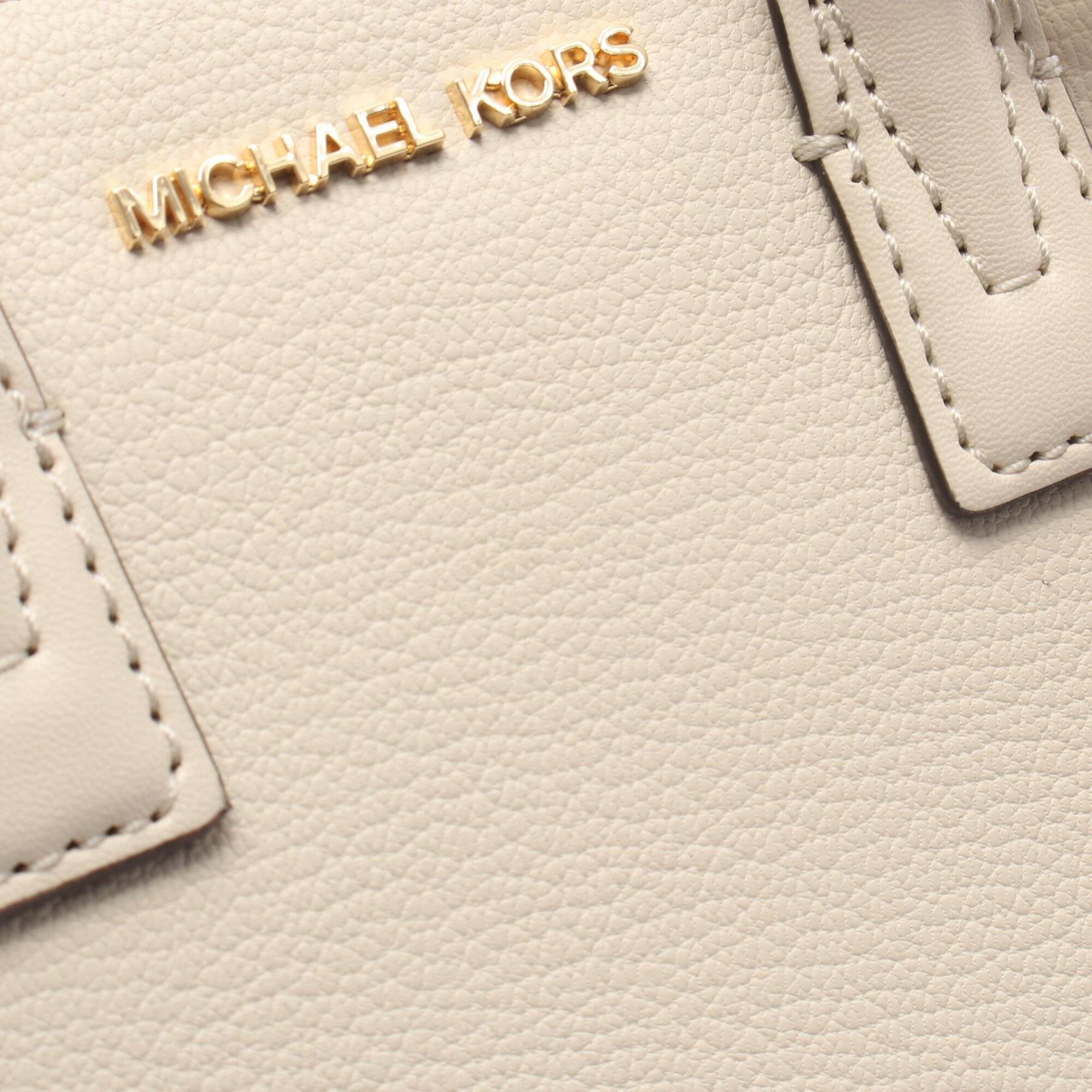 Michael Kors Ivory Leather Handbag (Pre-Owned)