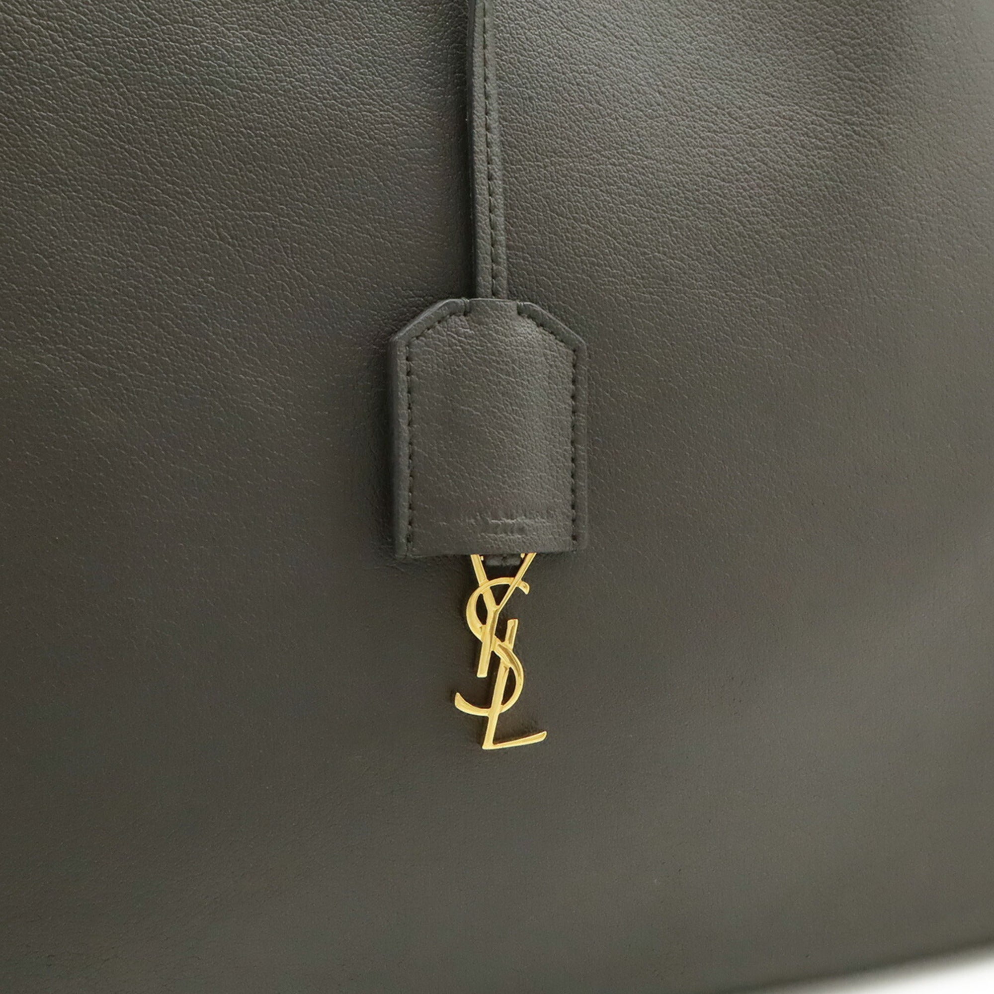 Yves Saint Laurent Gray Leather Shoulder Bag (Pre-Owned)