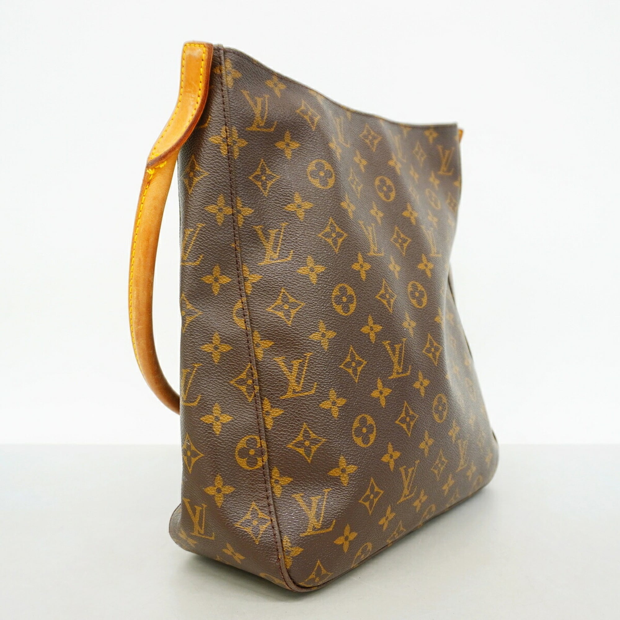 Louis Vuitton Brown Shoulder Bag (Pre-Owned)