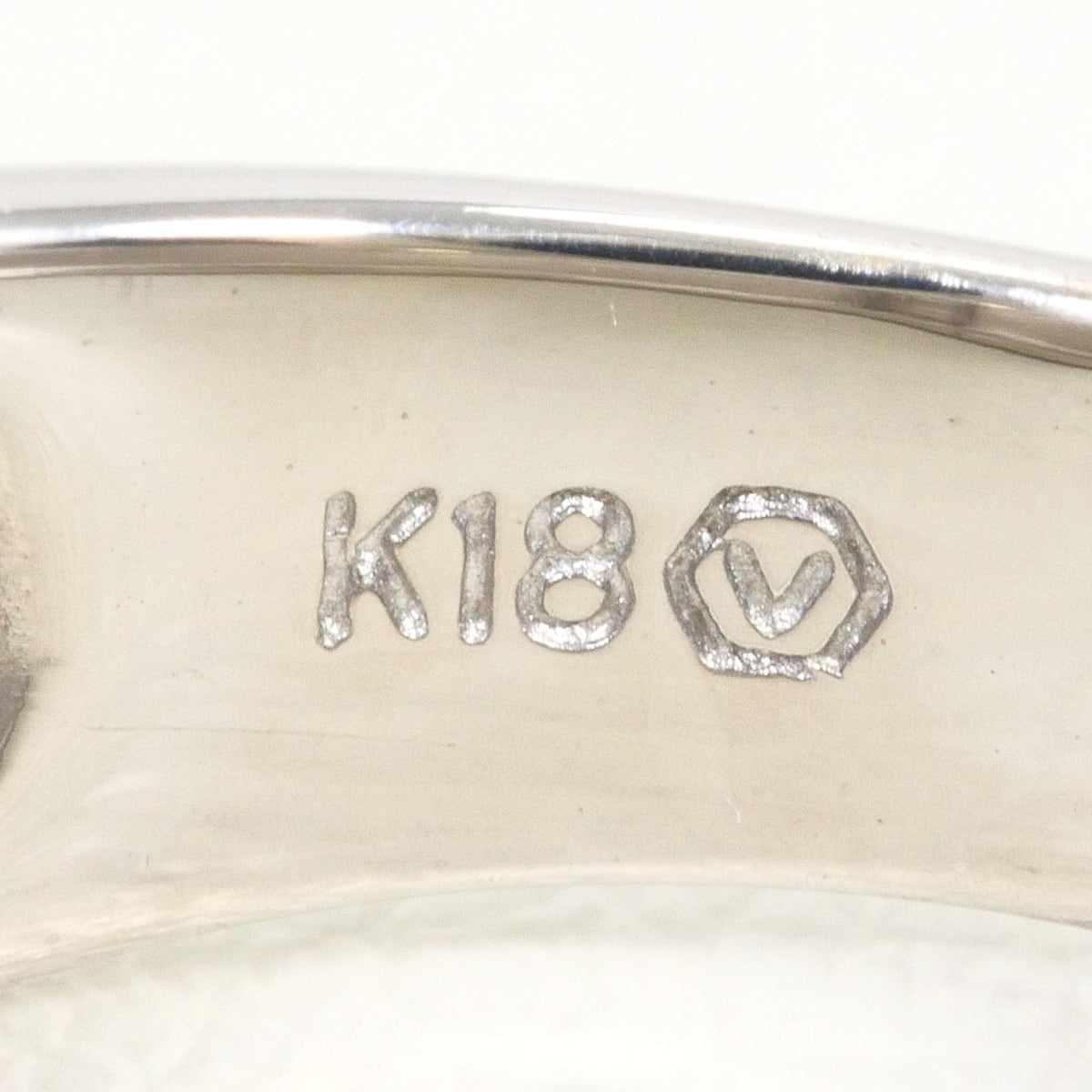 Unbranded White Gold White Gold (18K) Band Ring (Pre-Owned)