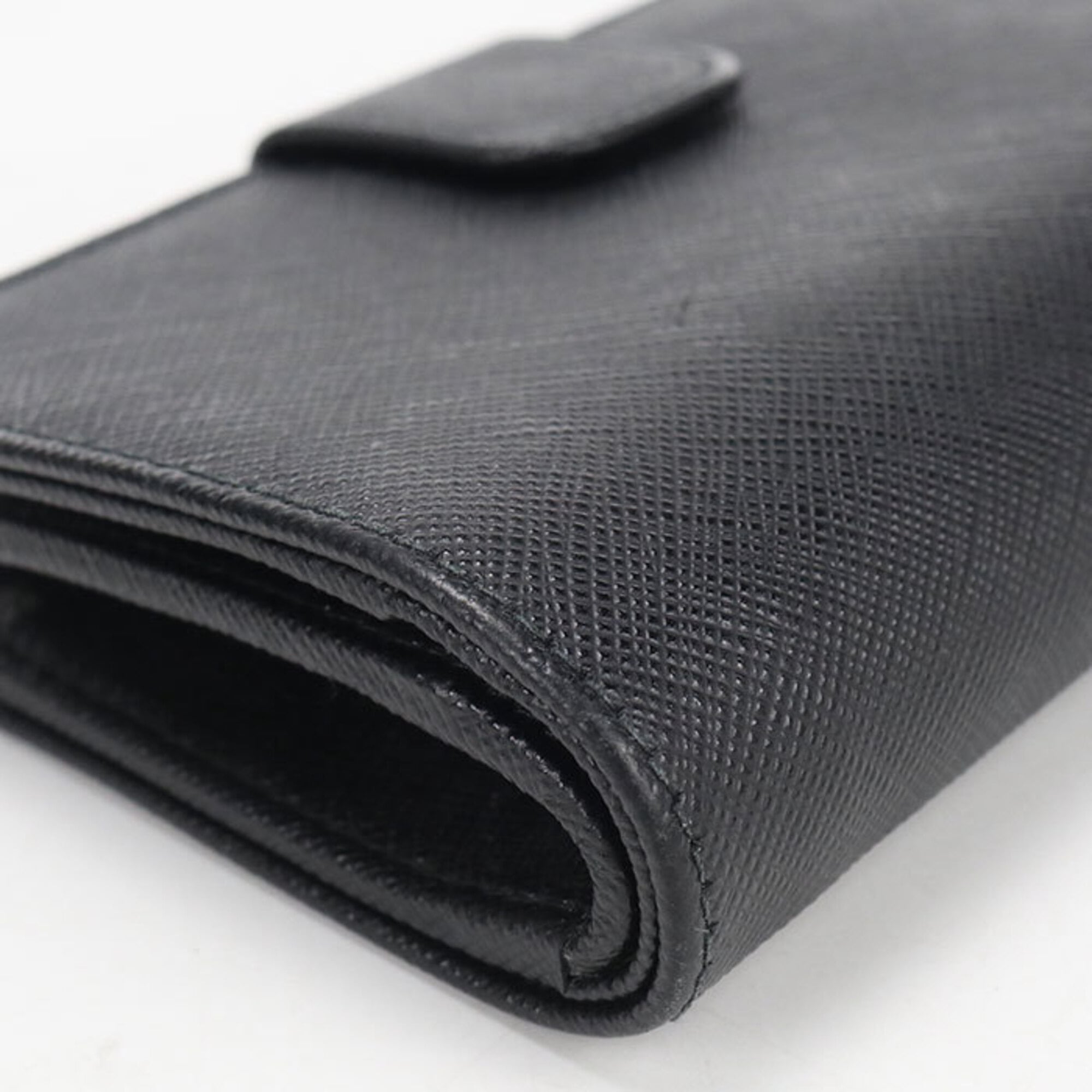 Prada Black Leather Wallet (Bi-Fold) (Pre-Owned)