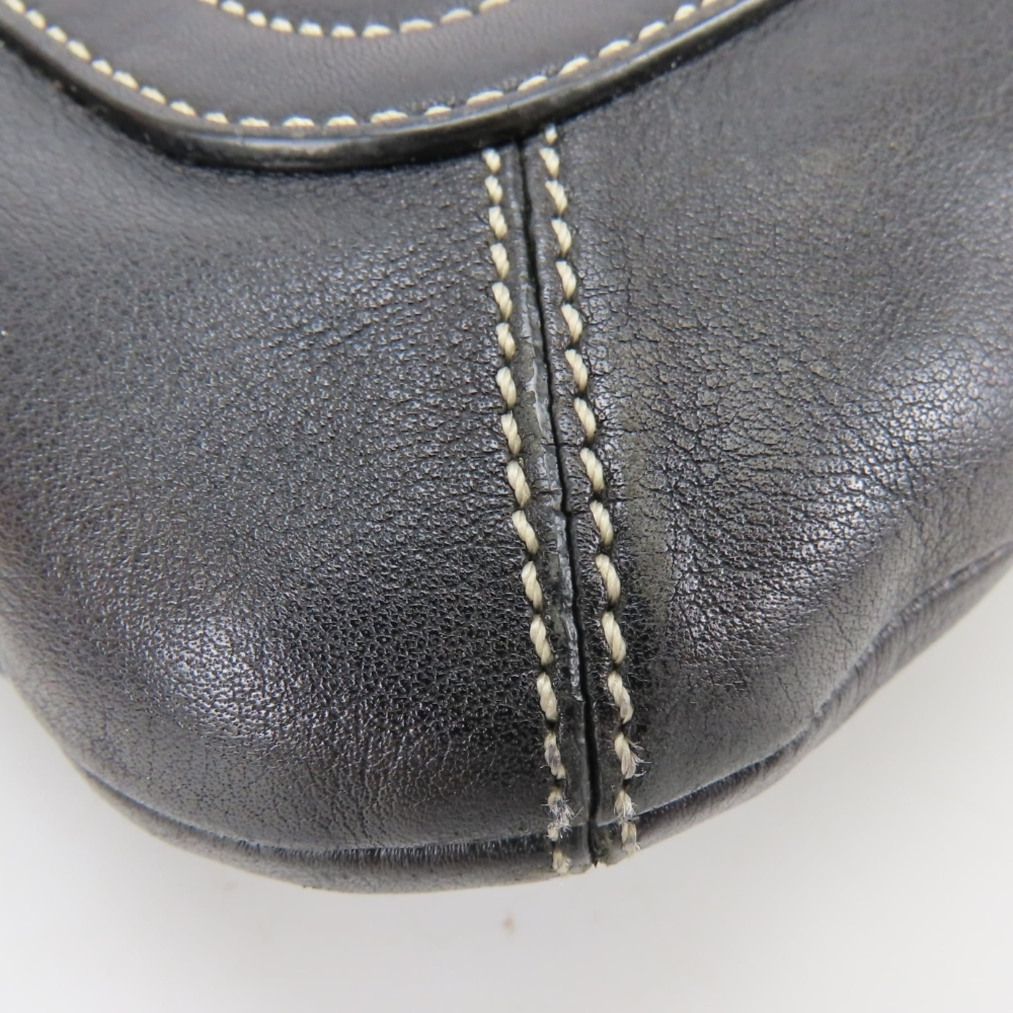 Coach Black Leather Shoulder Bag (Pre-Owned)