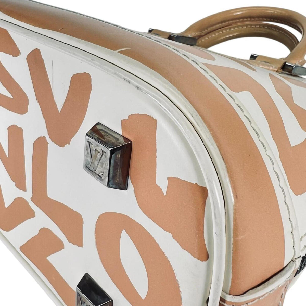 Louis Vuitton Beige Leather Handbag (Pre-Owned)