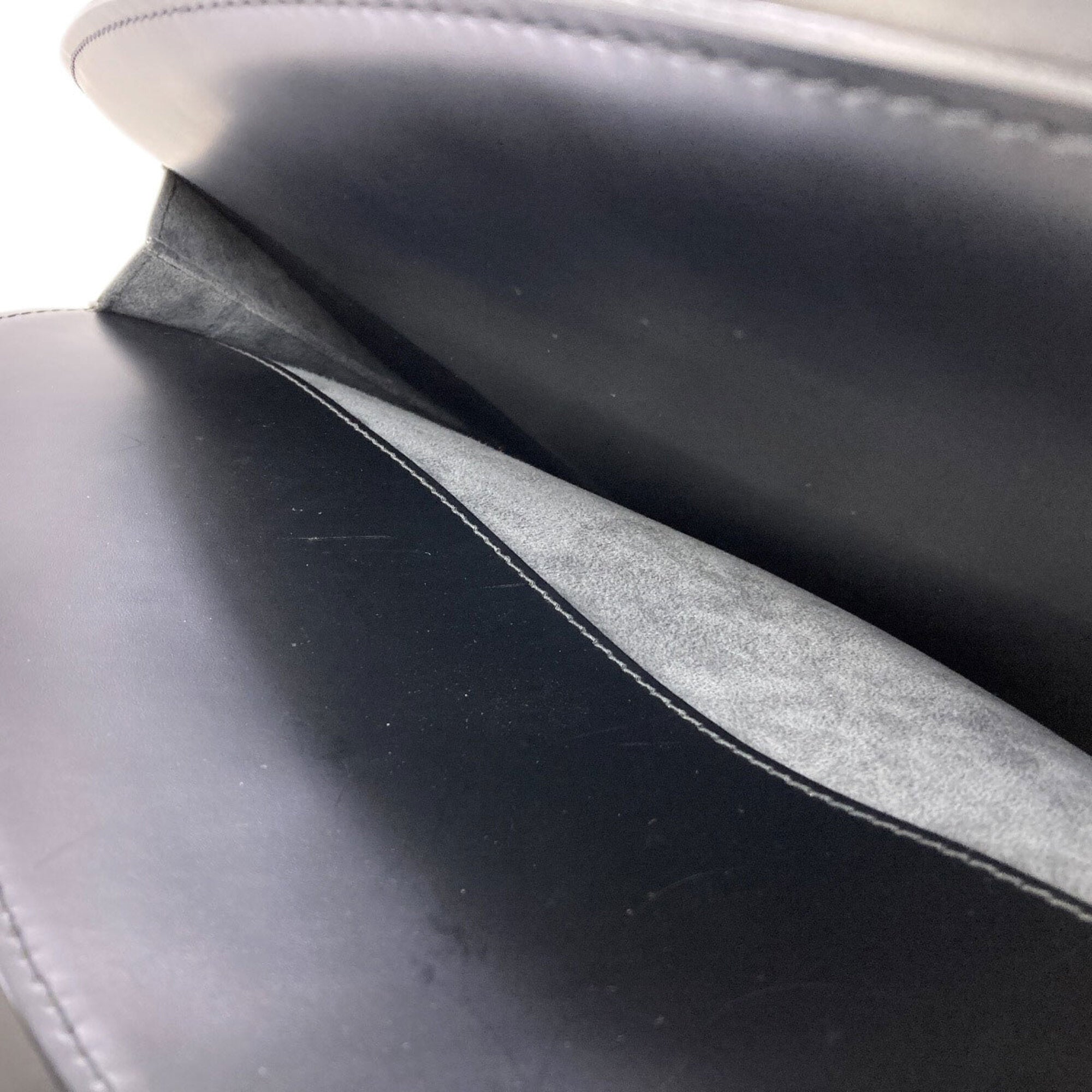 Louis Vuitton Noir Epi Leather Handbag (Pre-Owned)