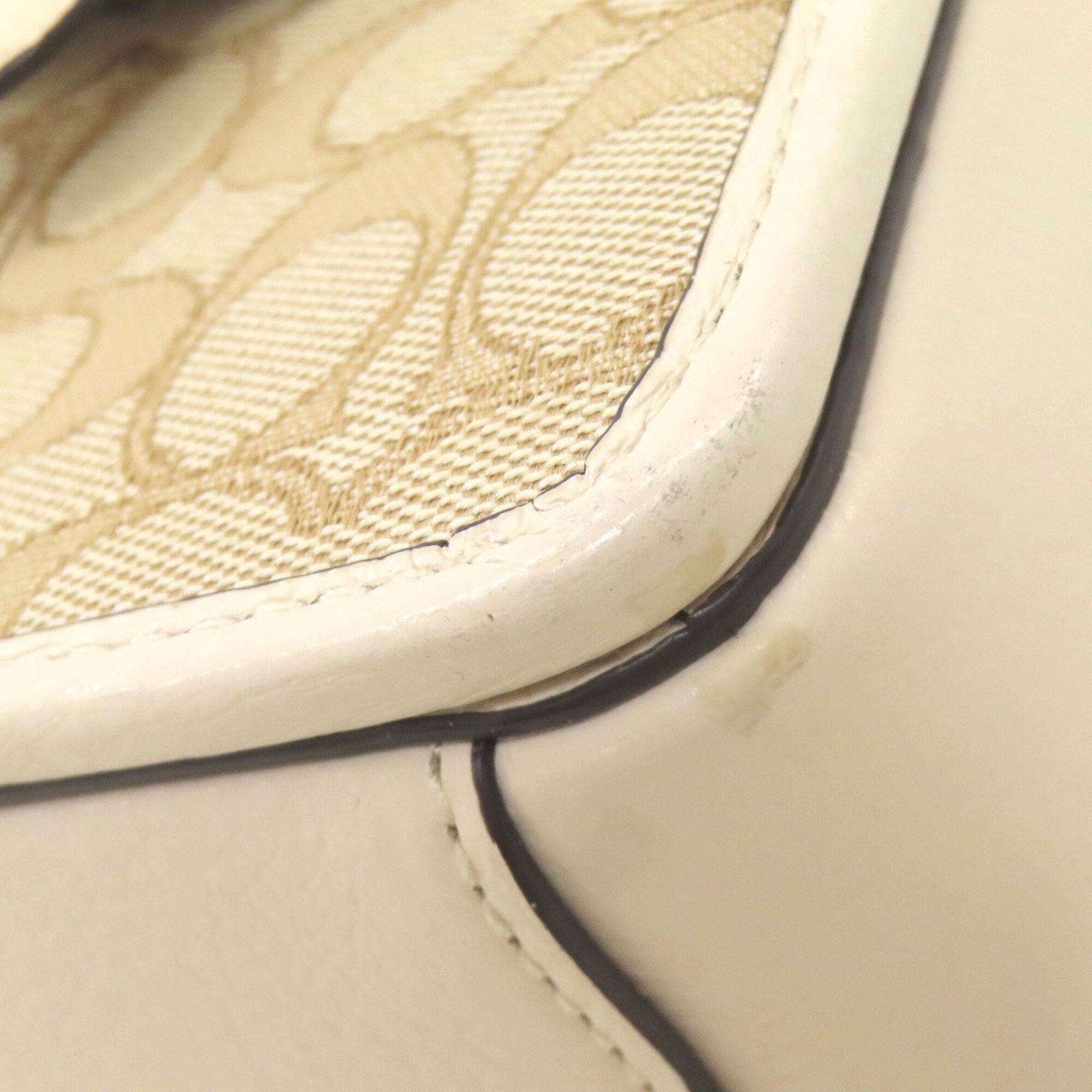 Coach Beige Canvas Shoulder Bag (Pre-Owned)