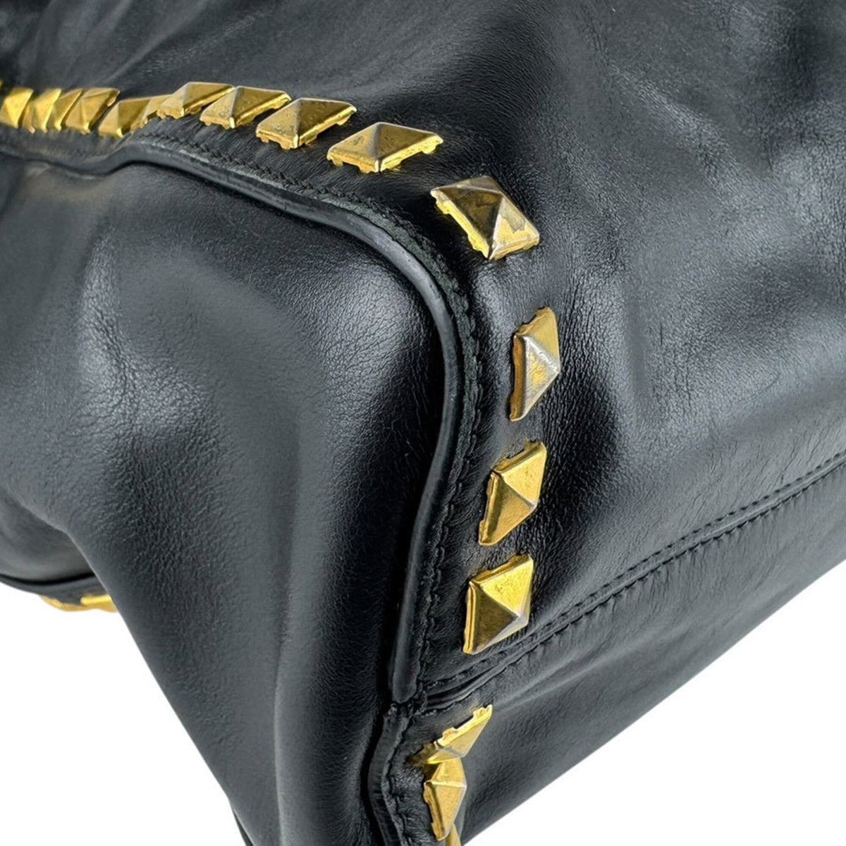 Miu Miu Black Leather Shoulder Bag (Pre-Owned)