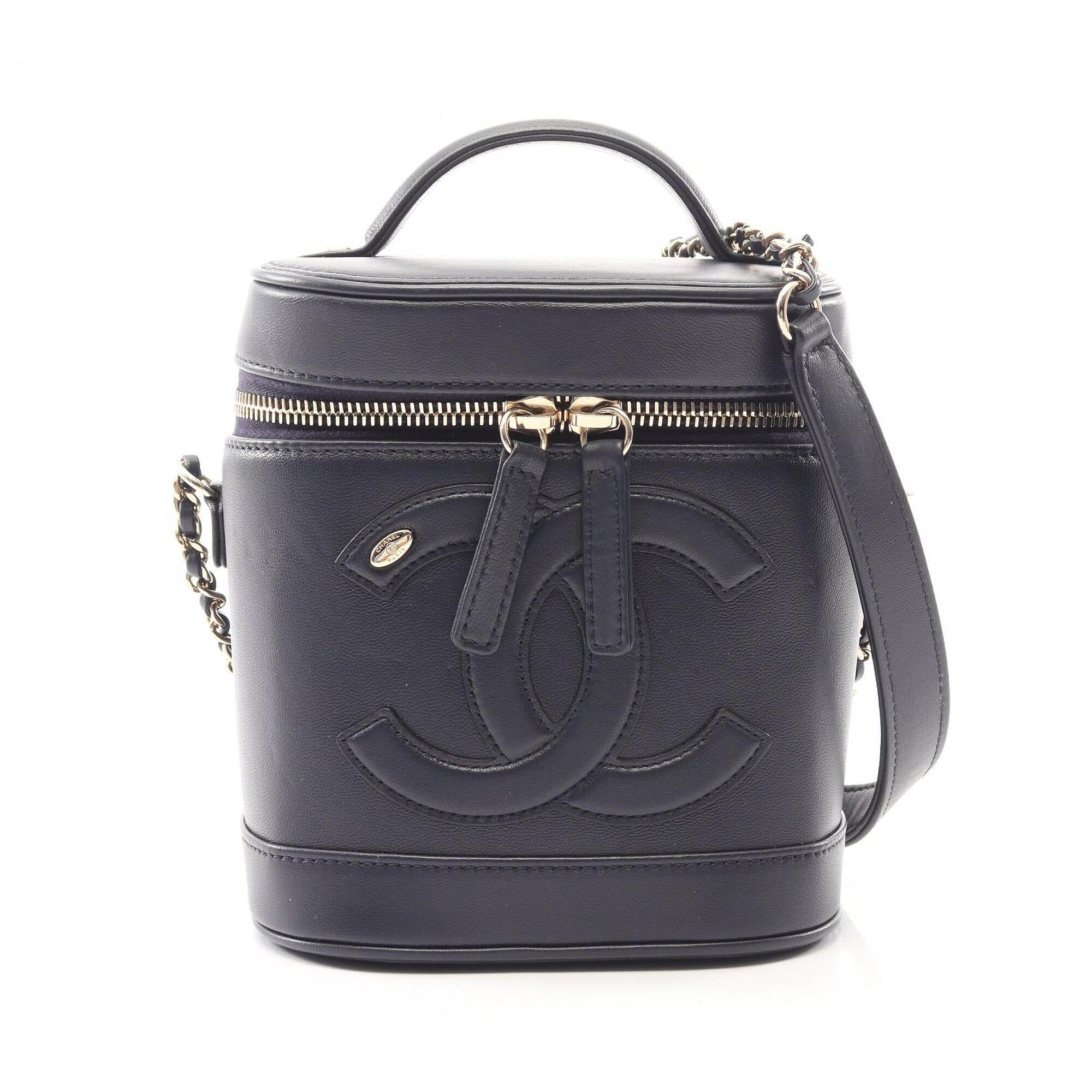 Chanel Navy Leather Handbag (Pre-Owned)