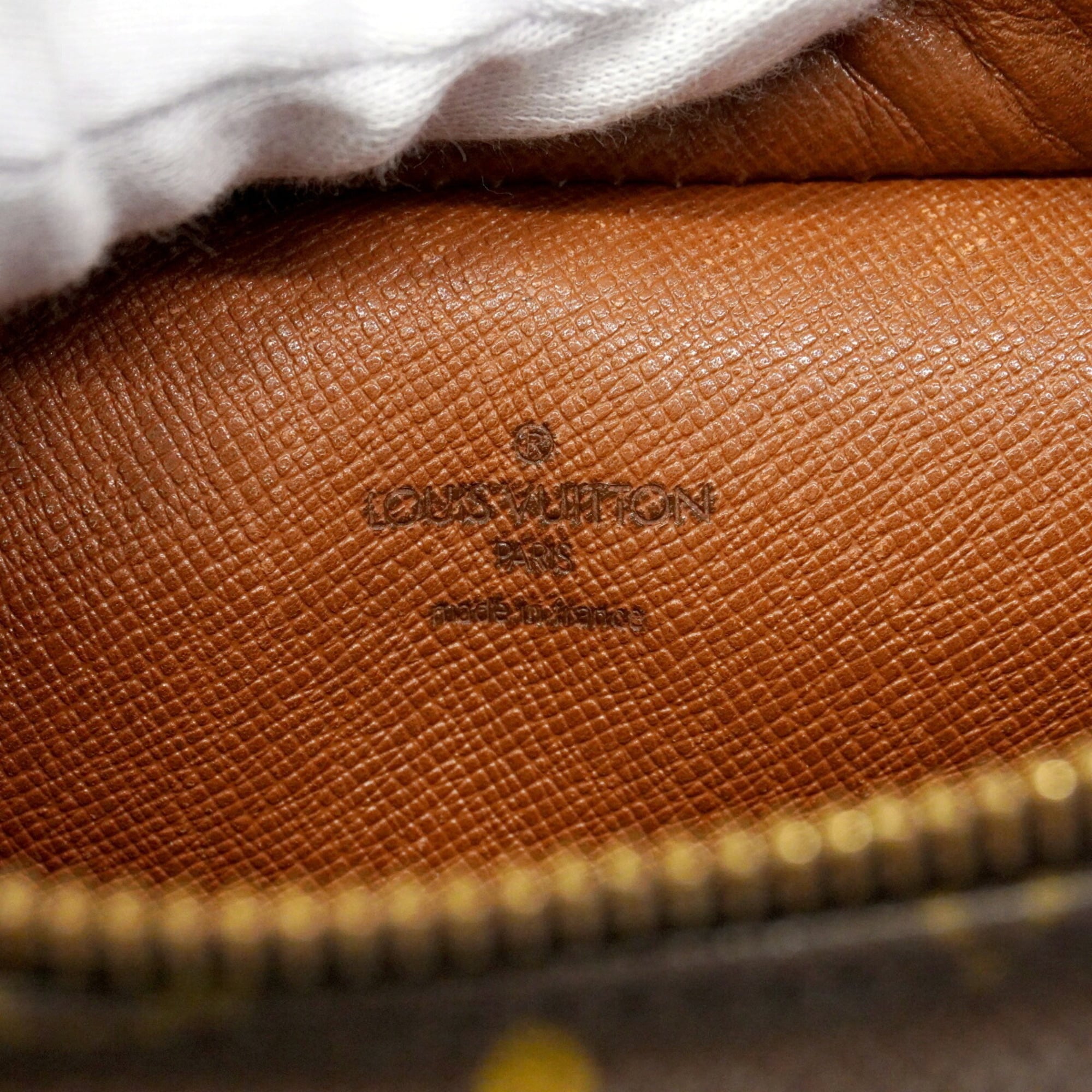 Louis Vuitton Brown Shoulder Bag (Pre-Owned)