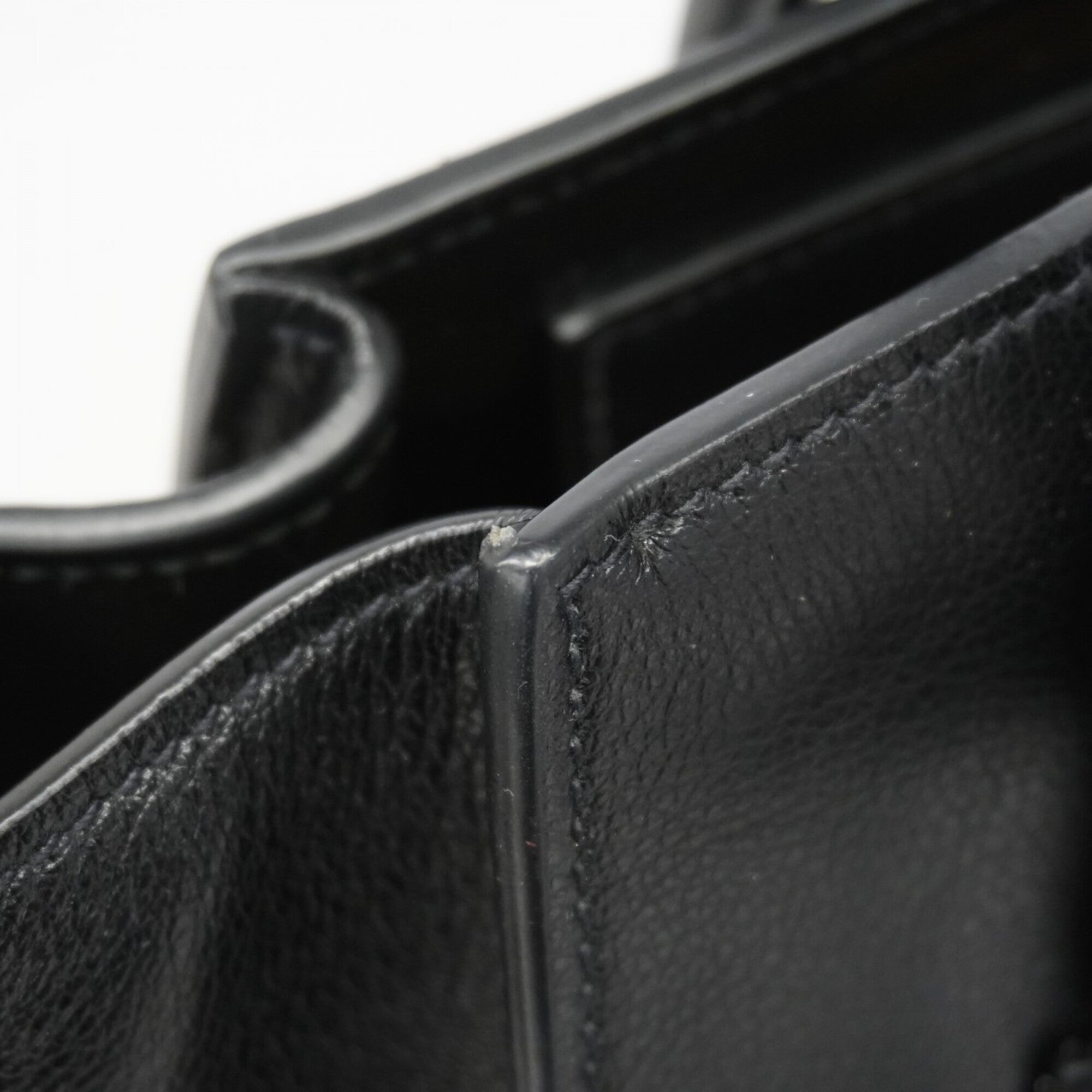 Prada Black Leather Handbag (Pre-Owned)