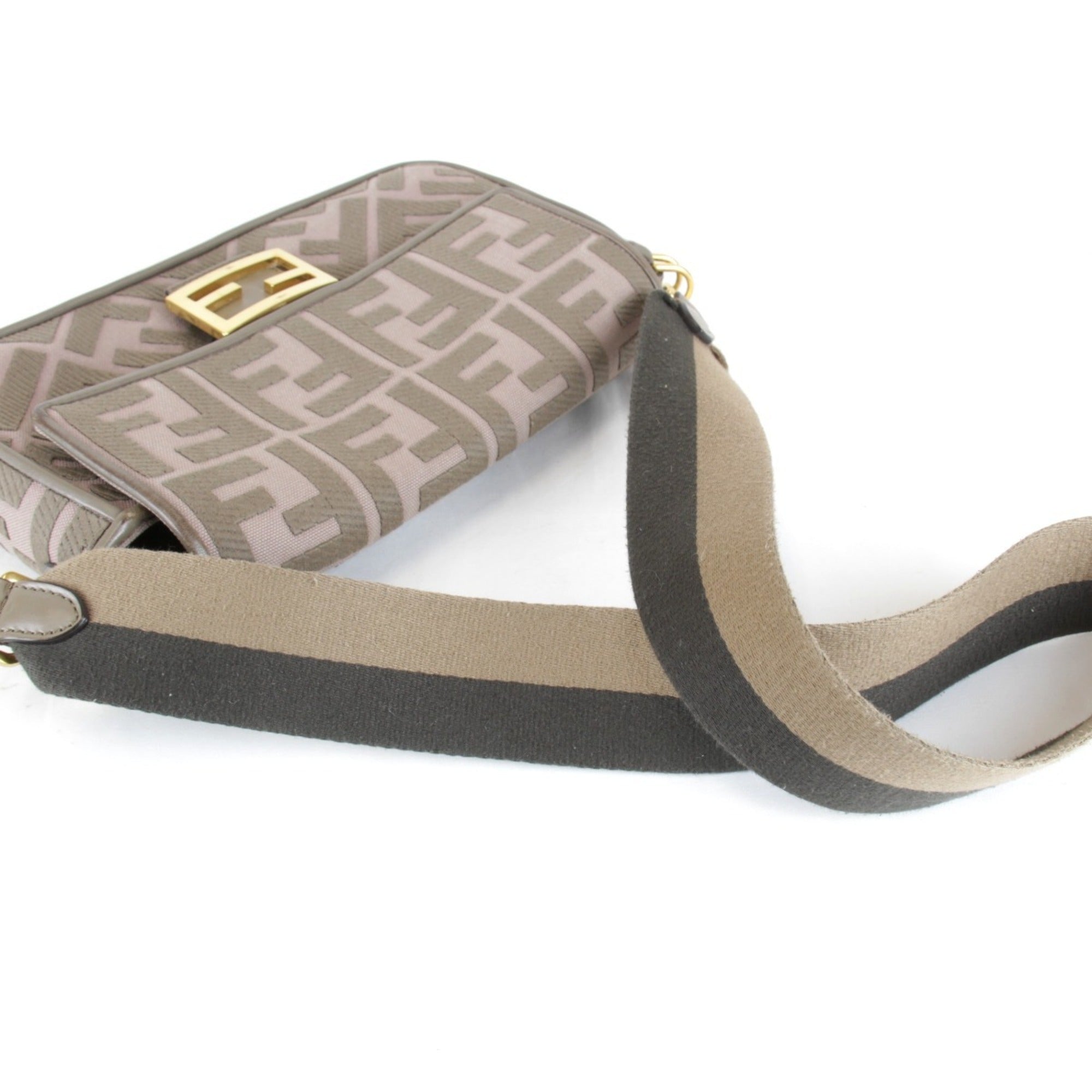 Fendi Pink Canvas Shoulder Bag (Pre-Owned)