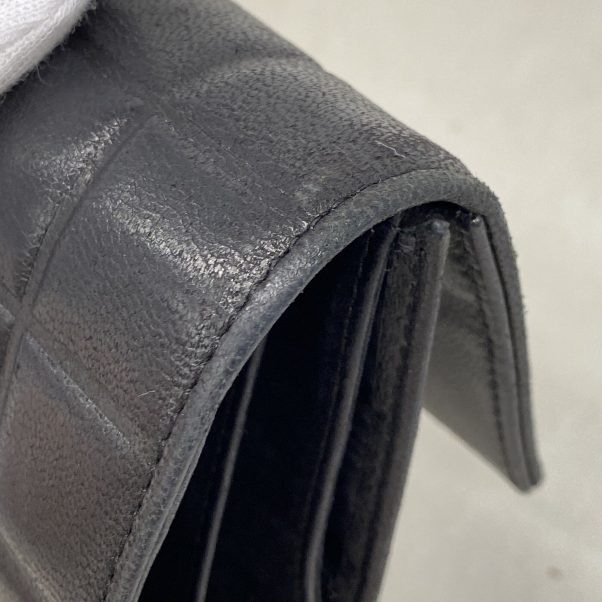 Chanel Black Leather Wallet (Tri-Fold) (Pre-Owned)