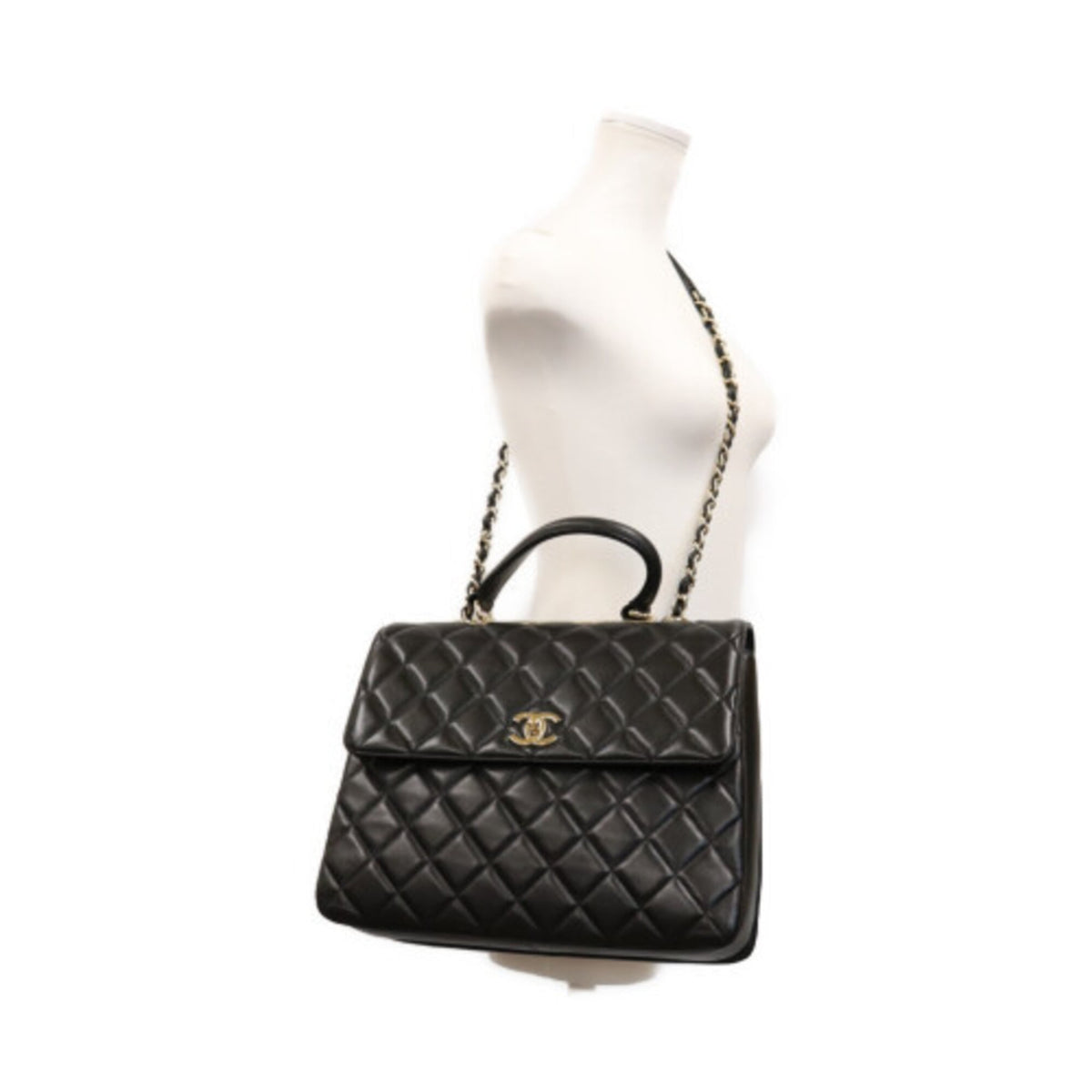 Chanel Black Leather Shoulder Bag (Pre-Owned)
