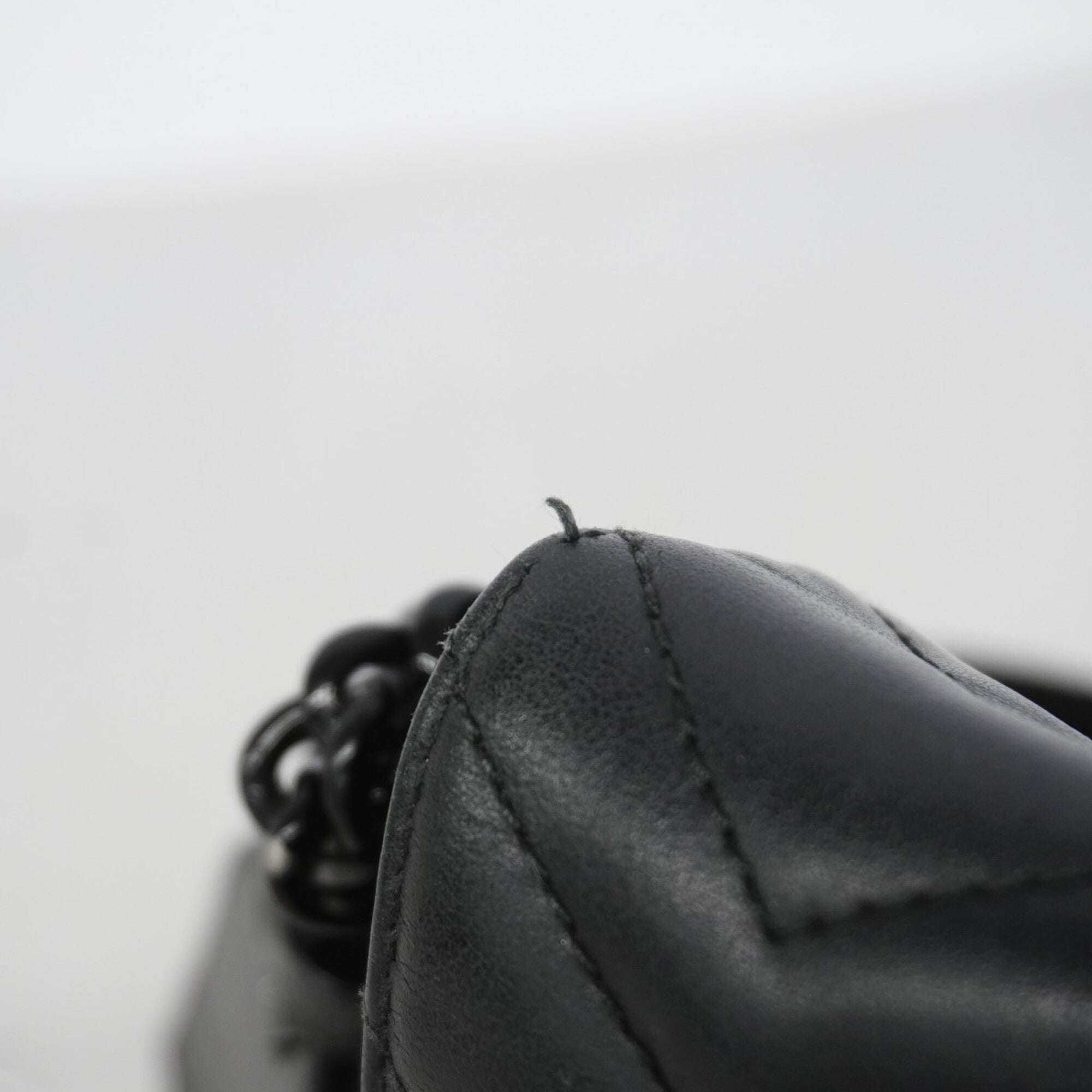 Gucci Black Leather Handbag (Pre-Owned)