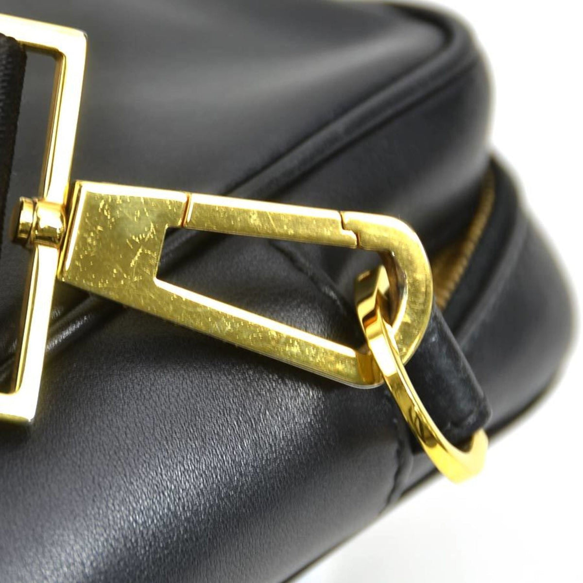 Versace Black Leather Shoulder Bag (Pre-Owned)