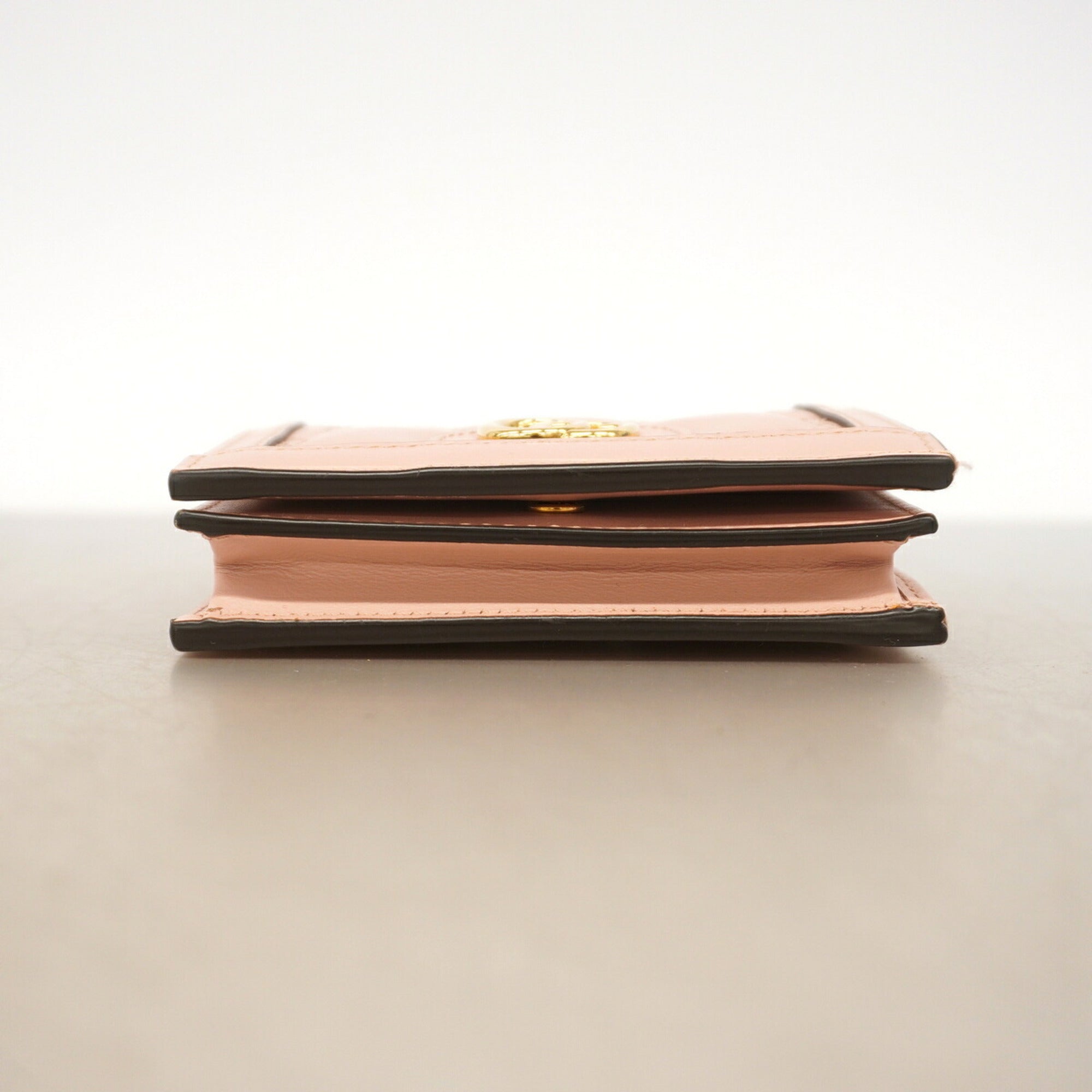 Gucci Pink Leather Wallet (Bi-Fold) (Pre-Owned)