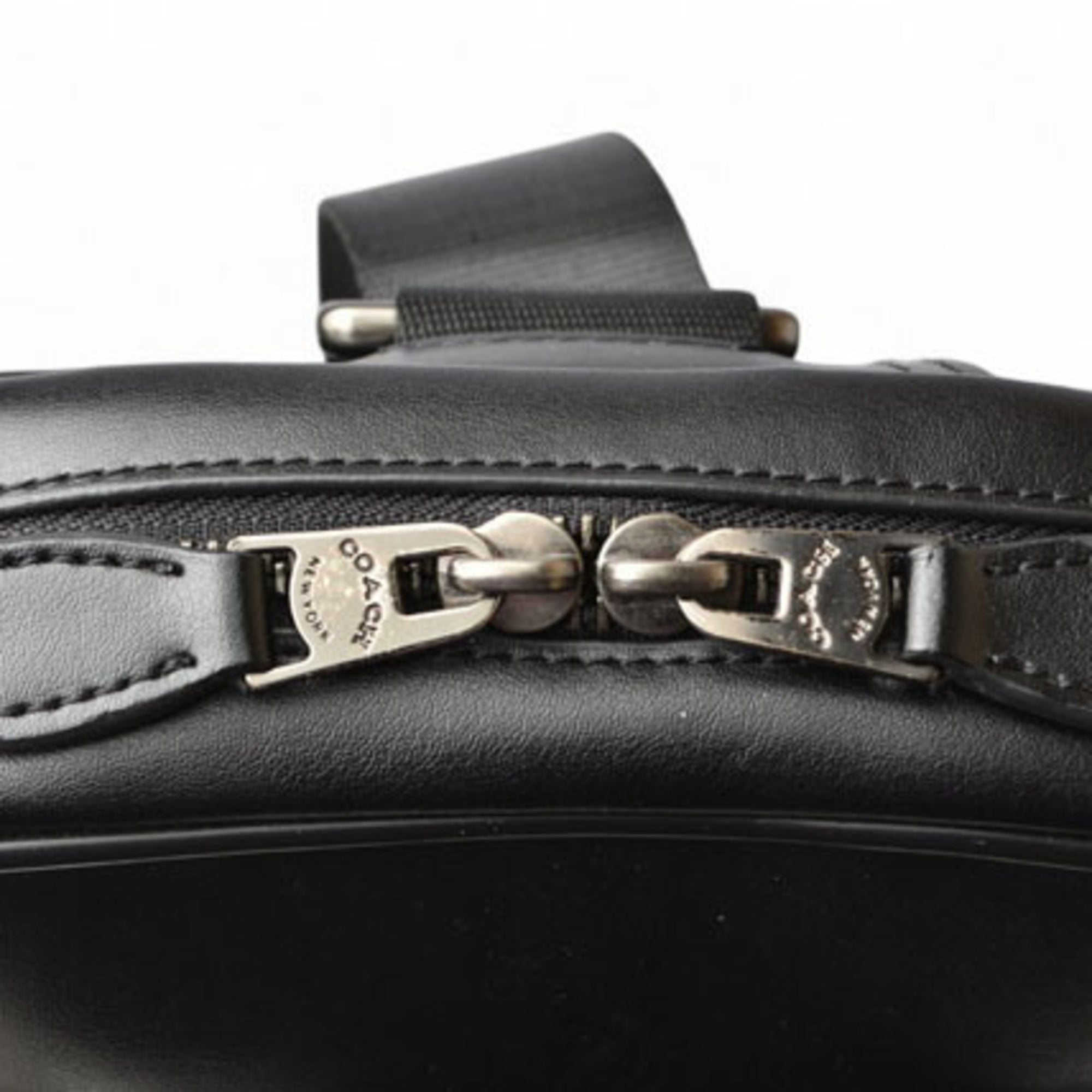 Coach Black Leather Shoulder Bag Sling Bag (Pre-Owned)