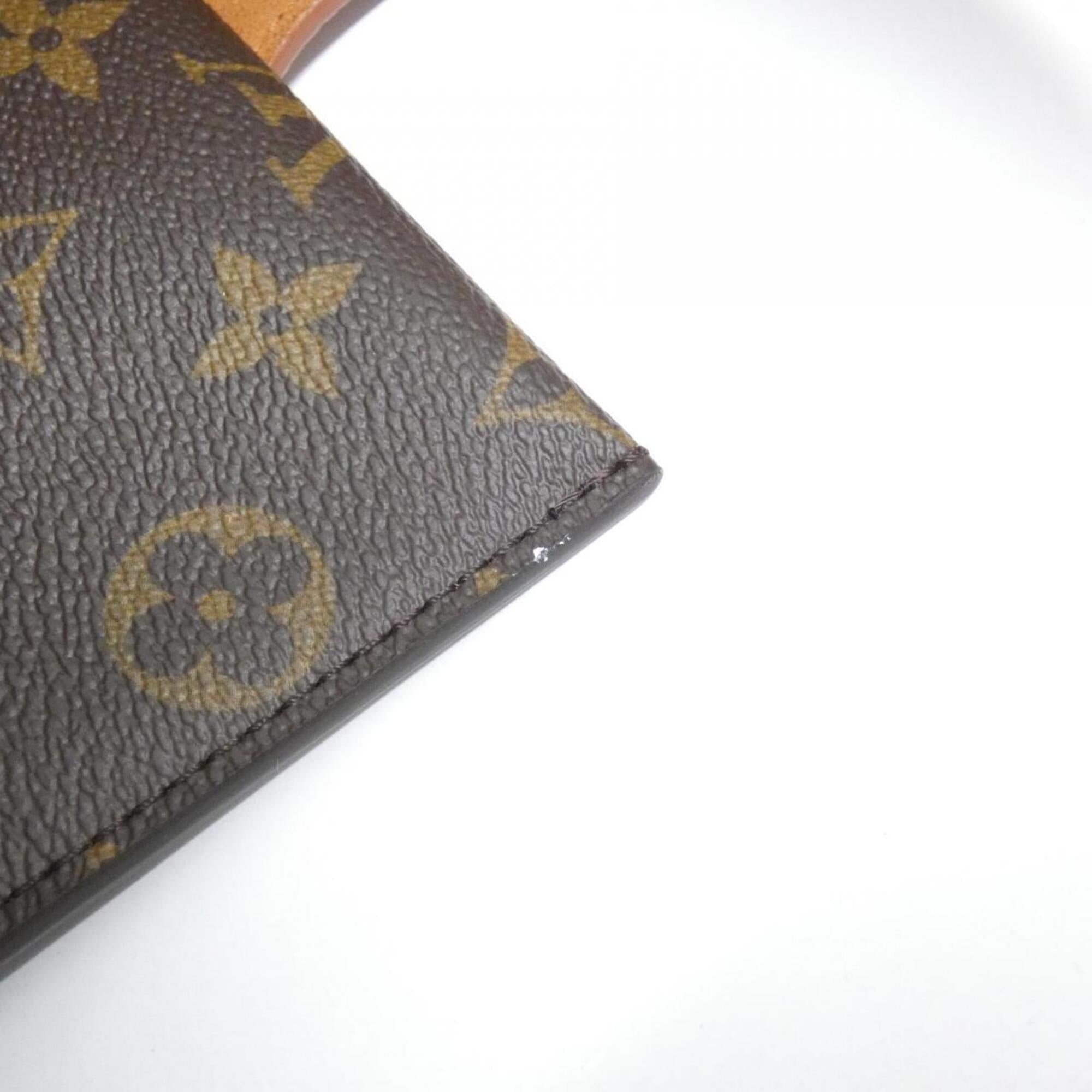 Louis Vuitton Brown Cognac Pouch Shoulder Bag (Pre-Owned)