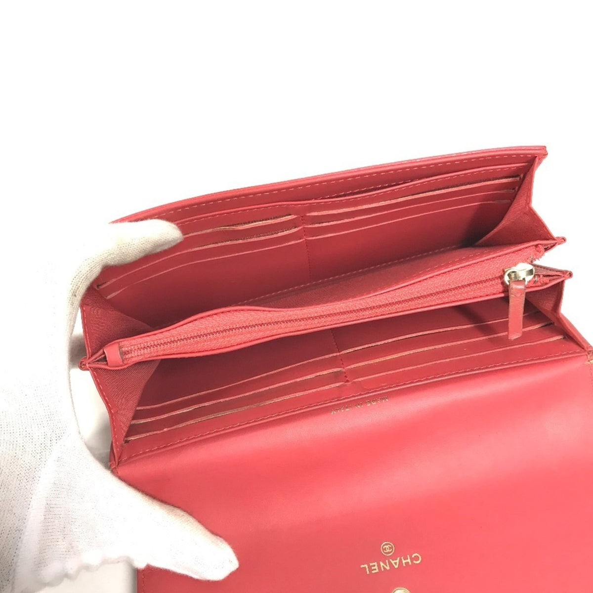 Chanel Red Color Grained Calfskin Long Wallet (Bi-Fold) (Pre-Owned)