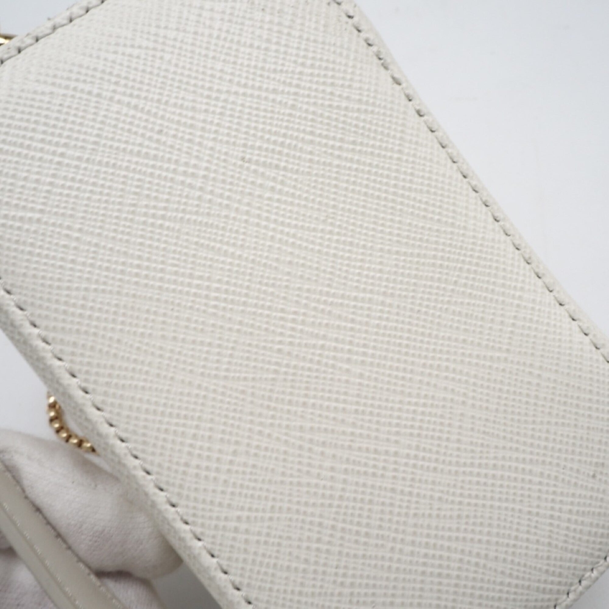 Prada Saffiano White Saffiano Pouch Shoulder Bag (Pre-Owned)
