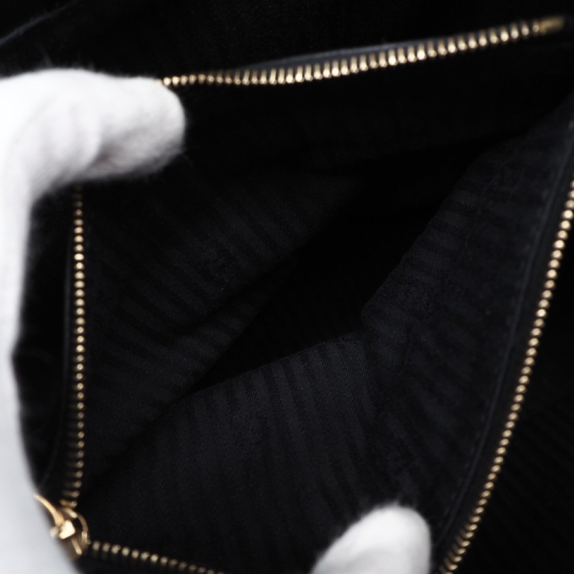Fendi Black Leather Handbag (Pre-Owned)