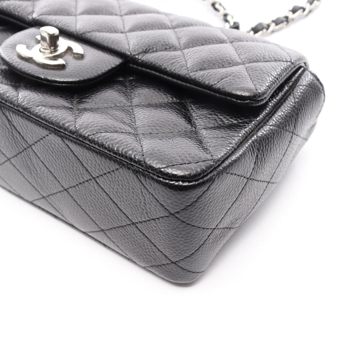 Chanel Black Grained Calfskin Handbag Shoulder Bag (Pre-Owned)