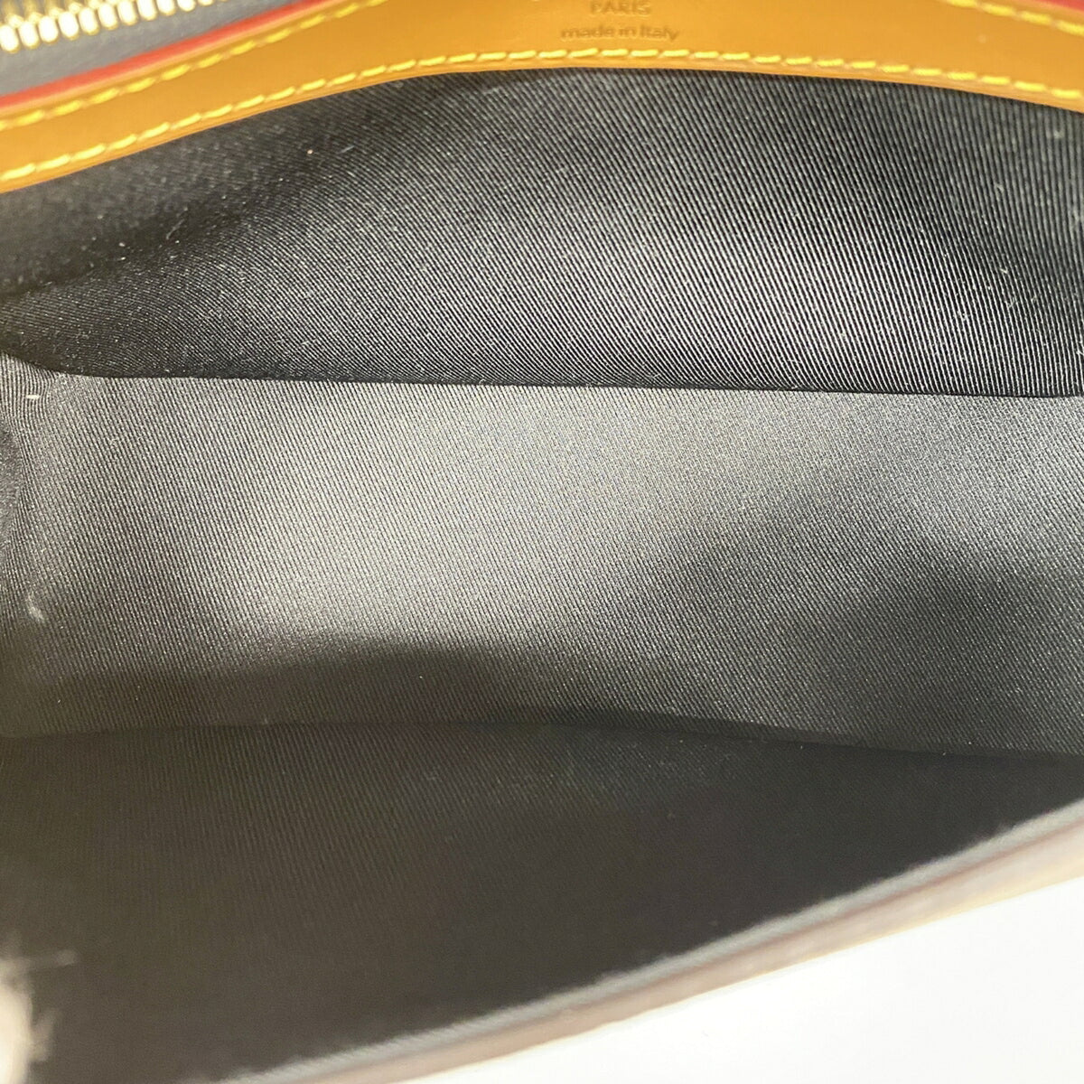 Louis Vuitton Noir Handbag (Pre-Owned)