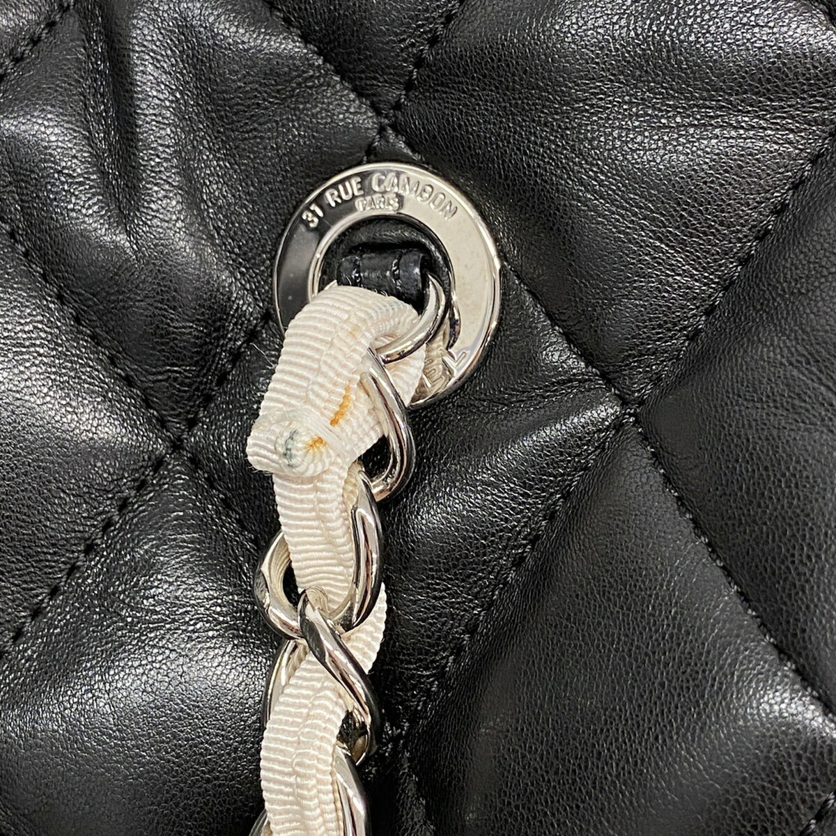 Chanel Black Leather Tote Bag (Pre-Owned)