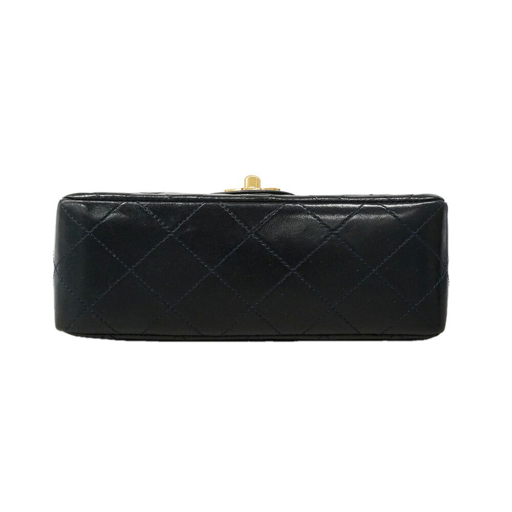 Chanel Black Leather Shoulder Bag (Pre-Owned)