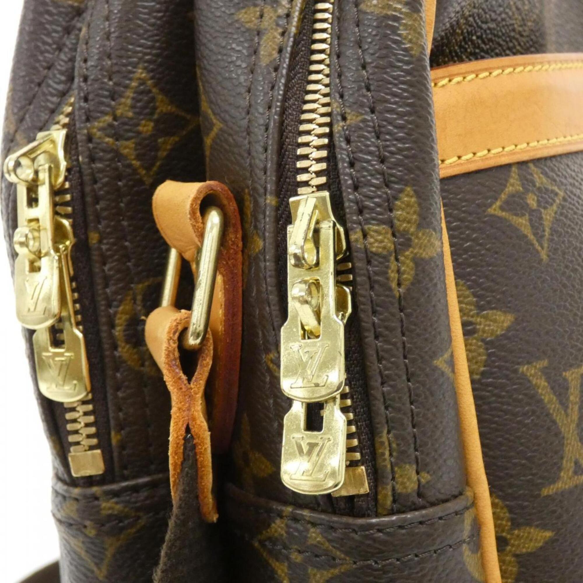 Louis Vuitton Marron Coated Canvas Shoulder Bag (Pre-Owned)