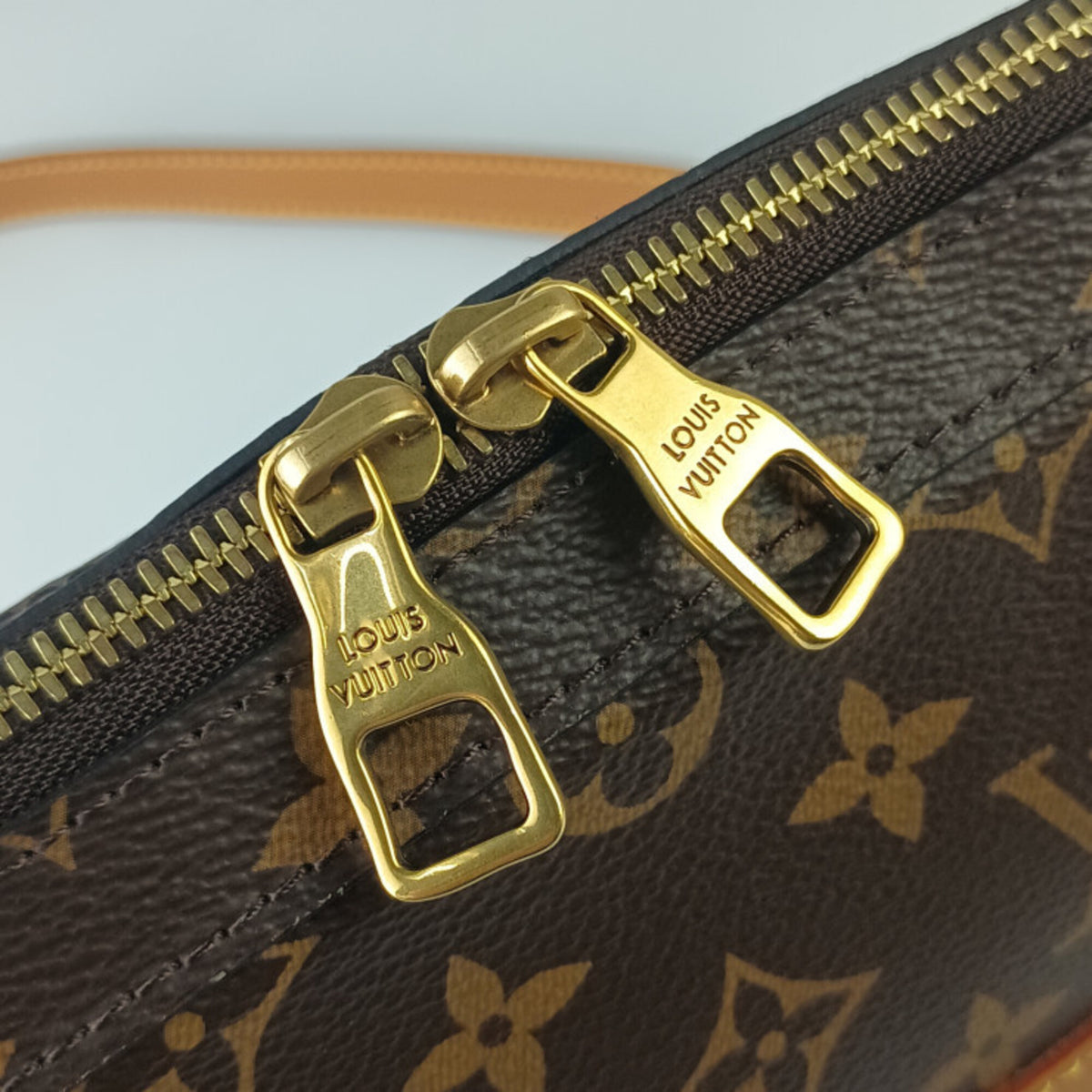 Louis Vuitton Monogram Brown Monogram Messenger Bag Shoulder Bag (Pre-Owned)