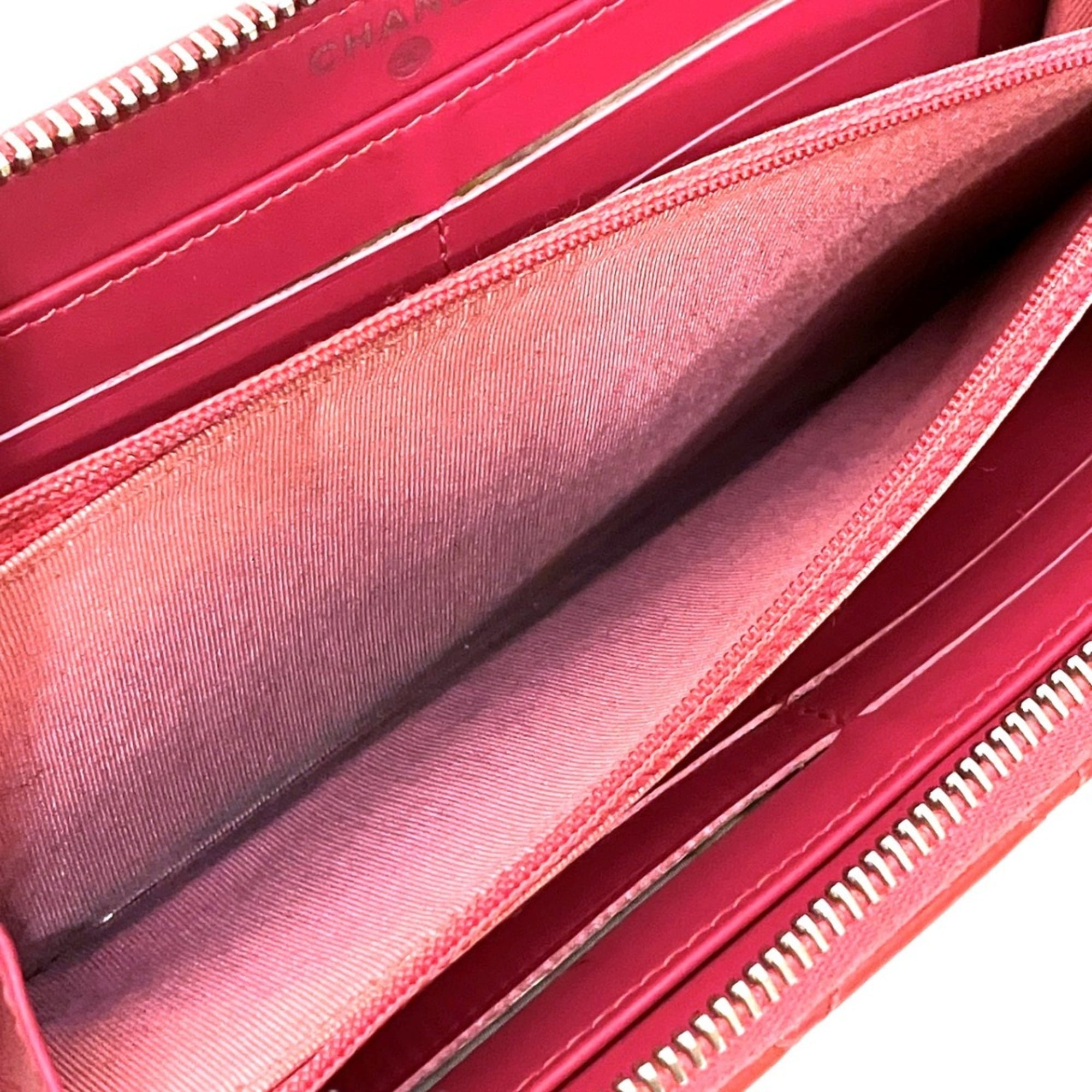 Chanel Matelasse Pink Patent Leather Long Wallet (Bi-Fold) (Pre-Owned)